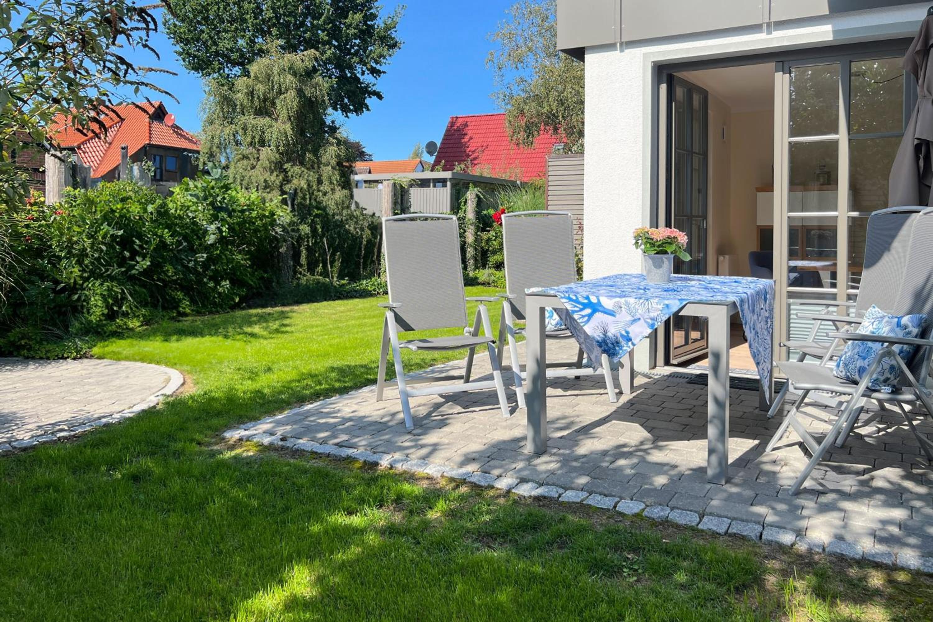 Apartment With Terrace photo 2