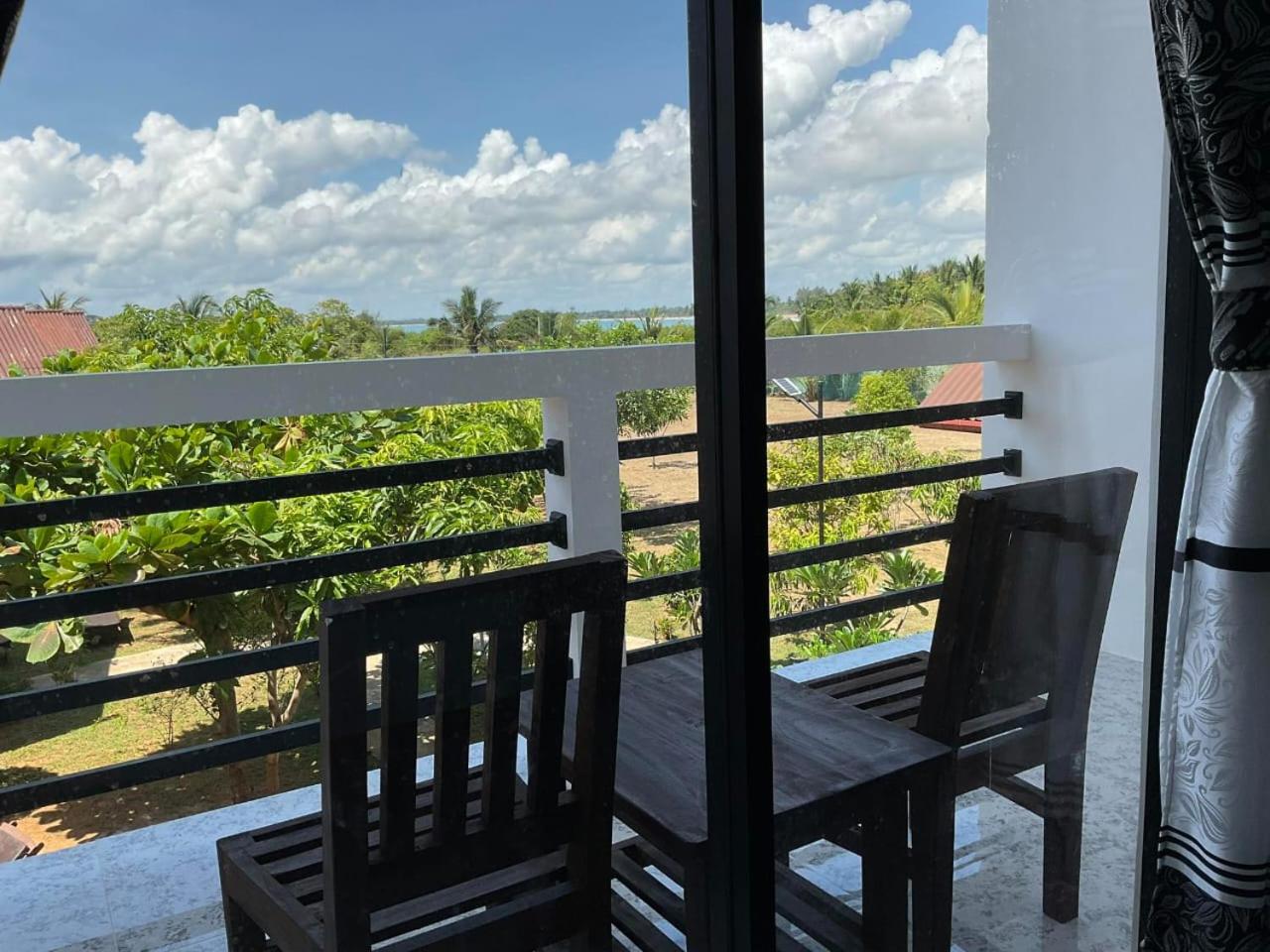 Twin Room with Balcony photo 3