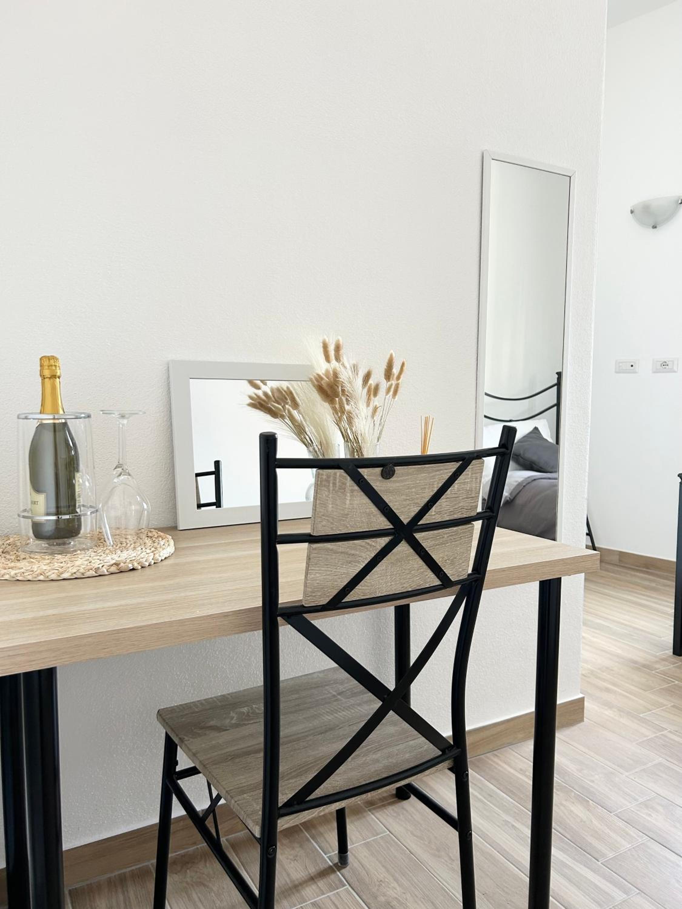 Single Room photo 3
