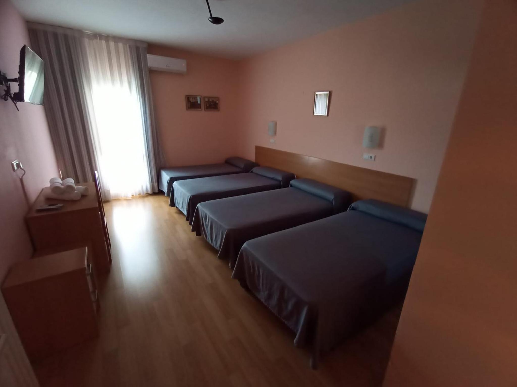 Habitación Cuádruple Económica
