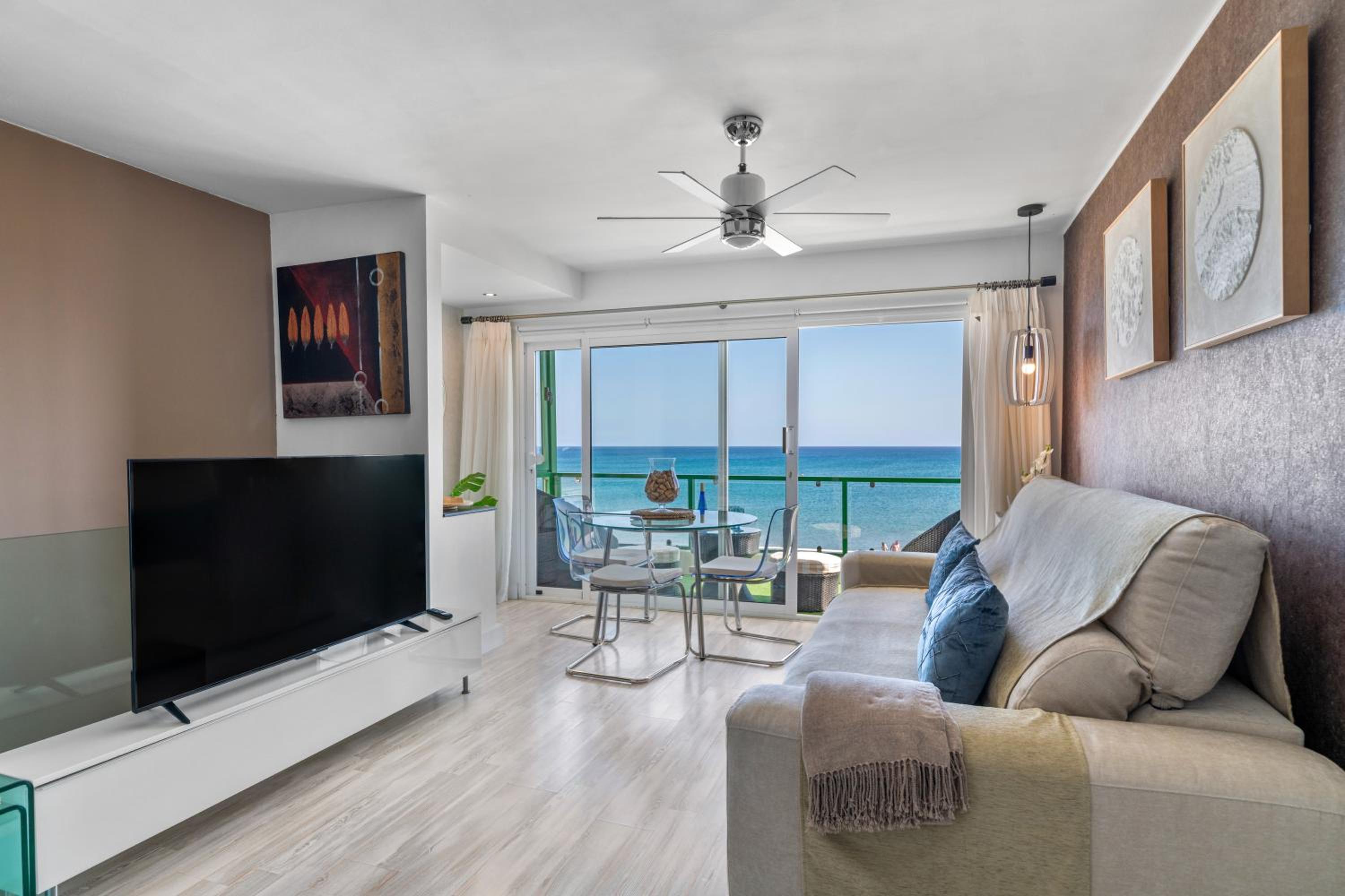 Apartamento de un dormitorio superior con balcón