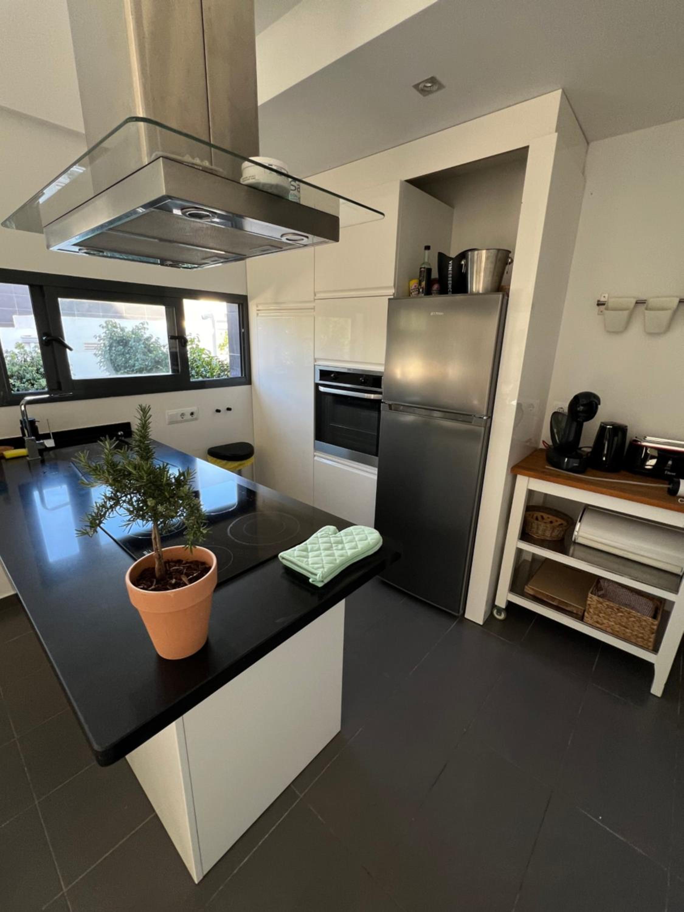 Three-Bedroom Villa photo 2