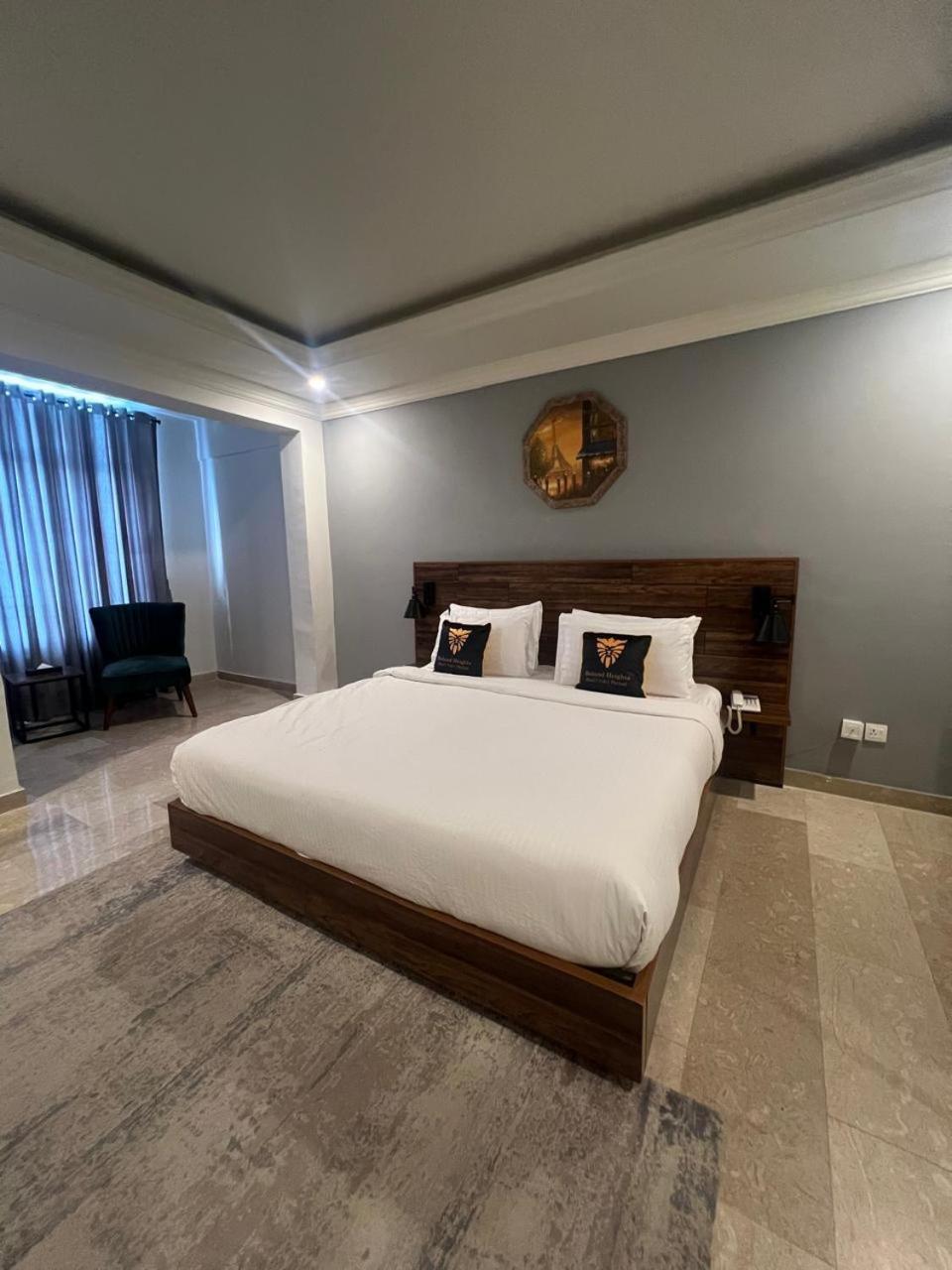 Deluxe King Room