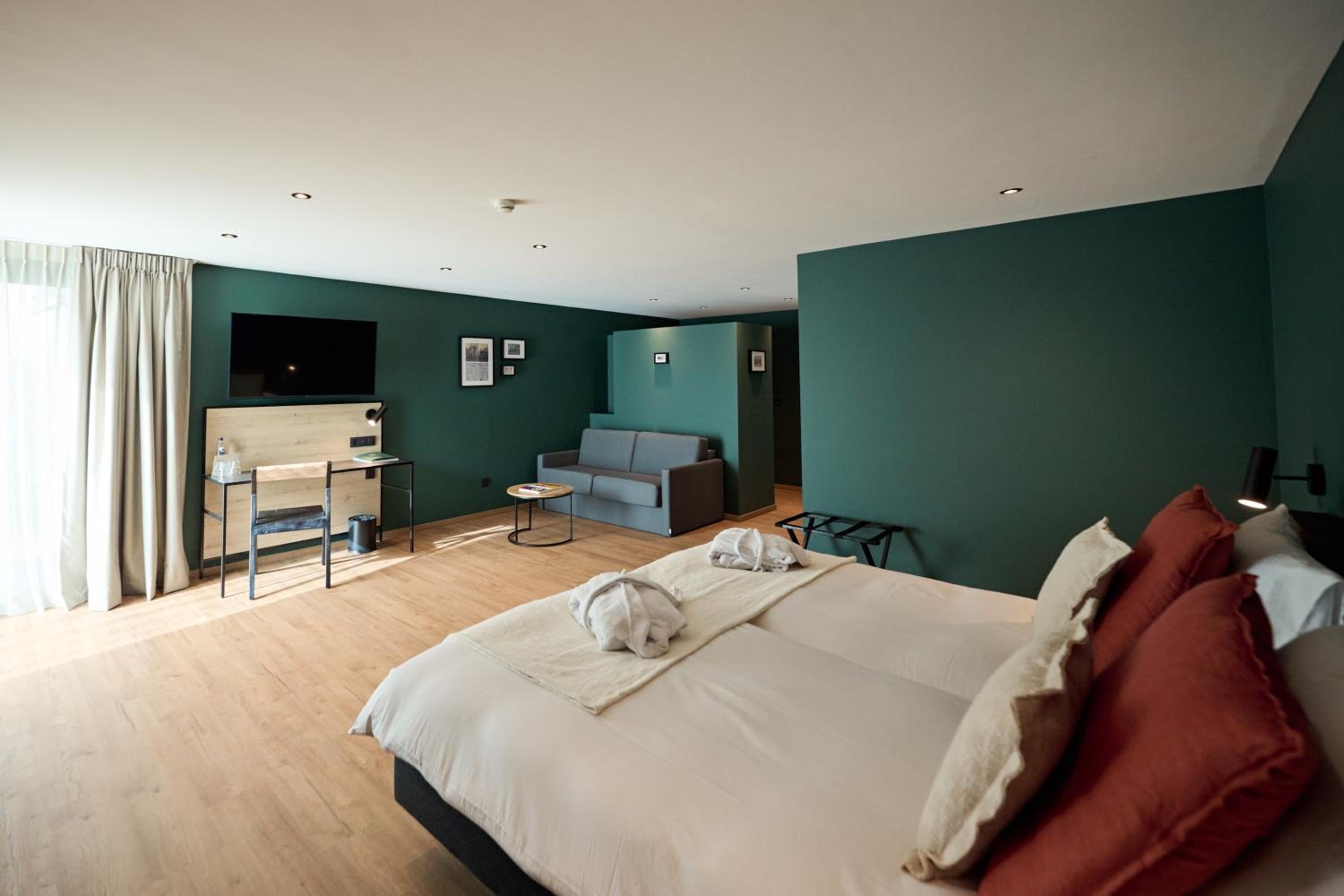 Suite with Garden View
