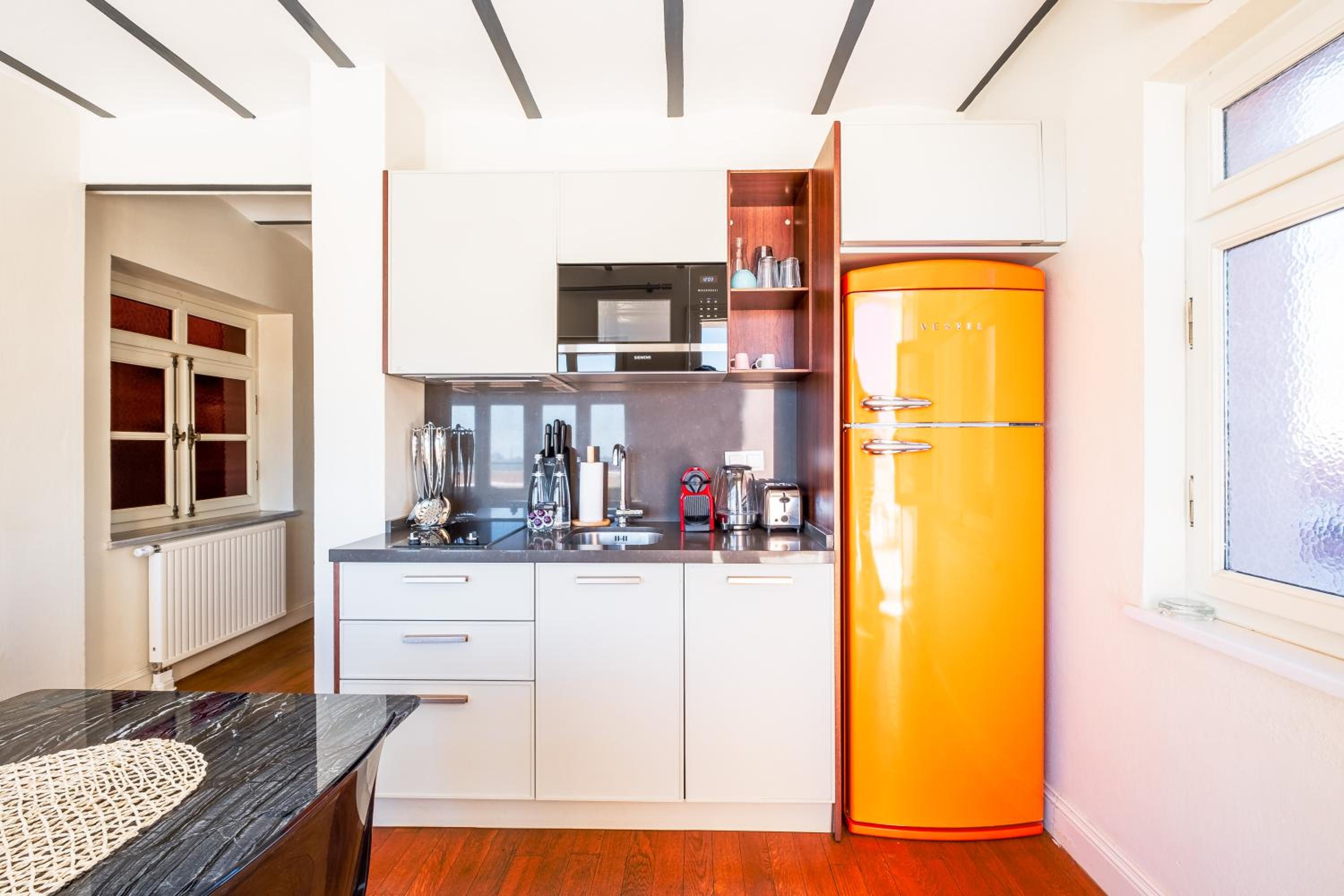 One-Bedroom Apartment with Sea View and Terrace photo 2