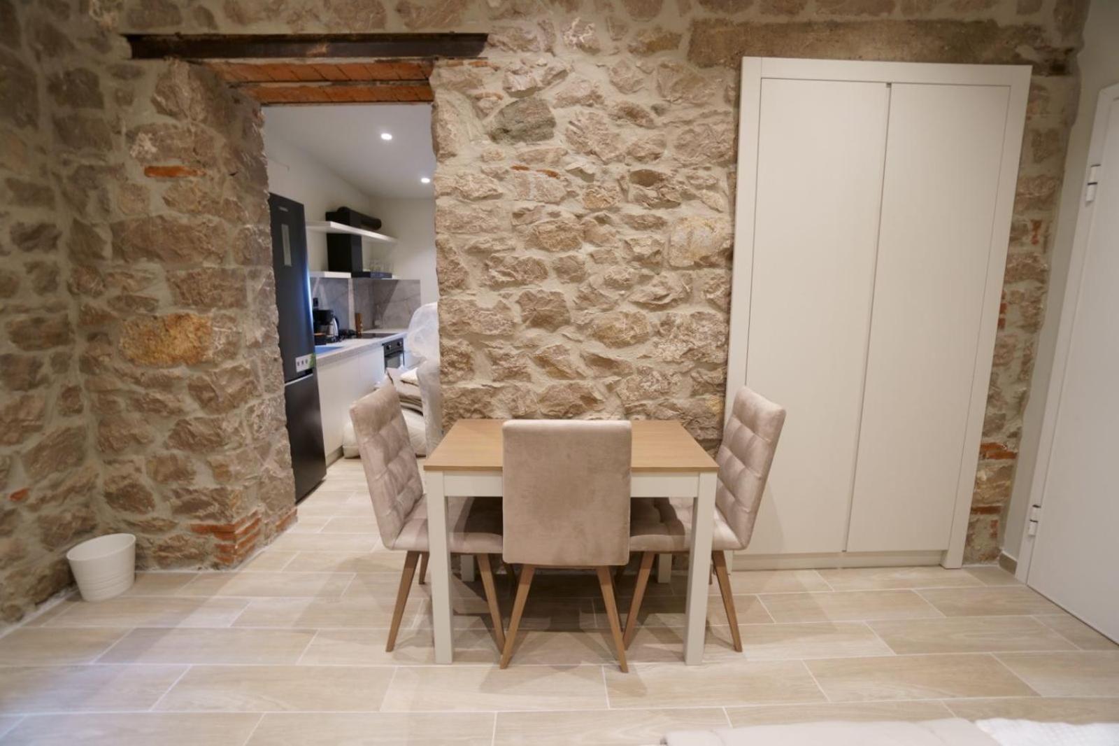 MONOPATI HOUSE, Photo 8
