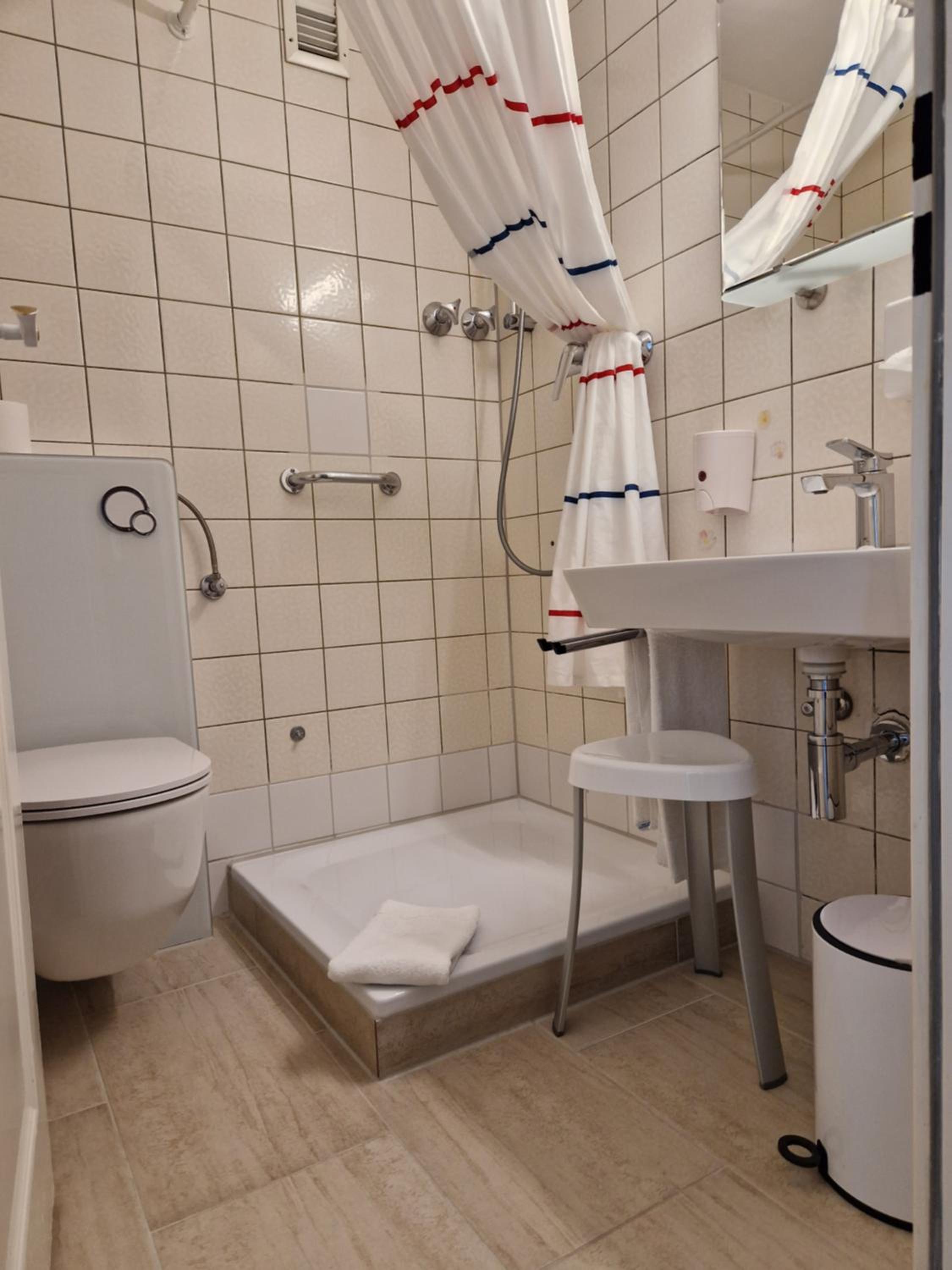 Single Room with Balcony photo 2
