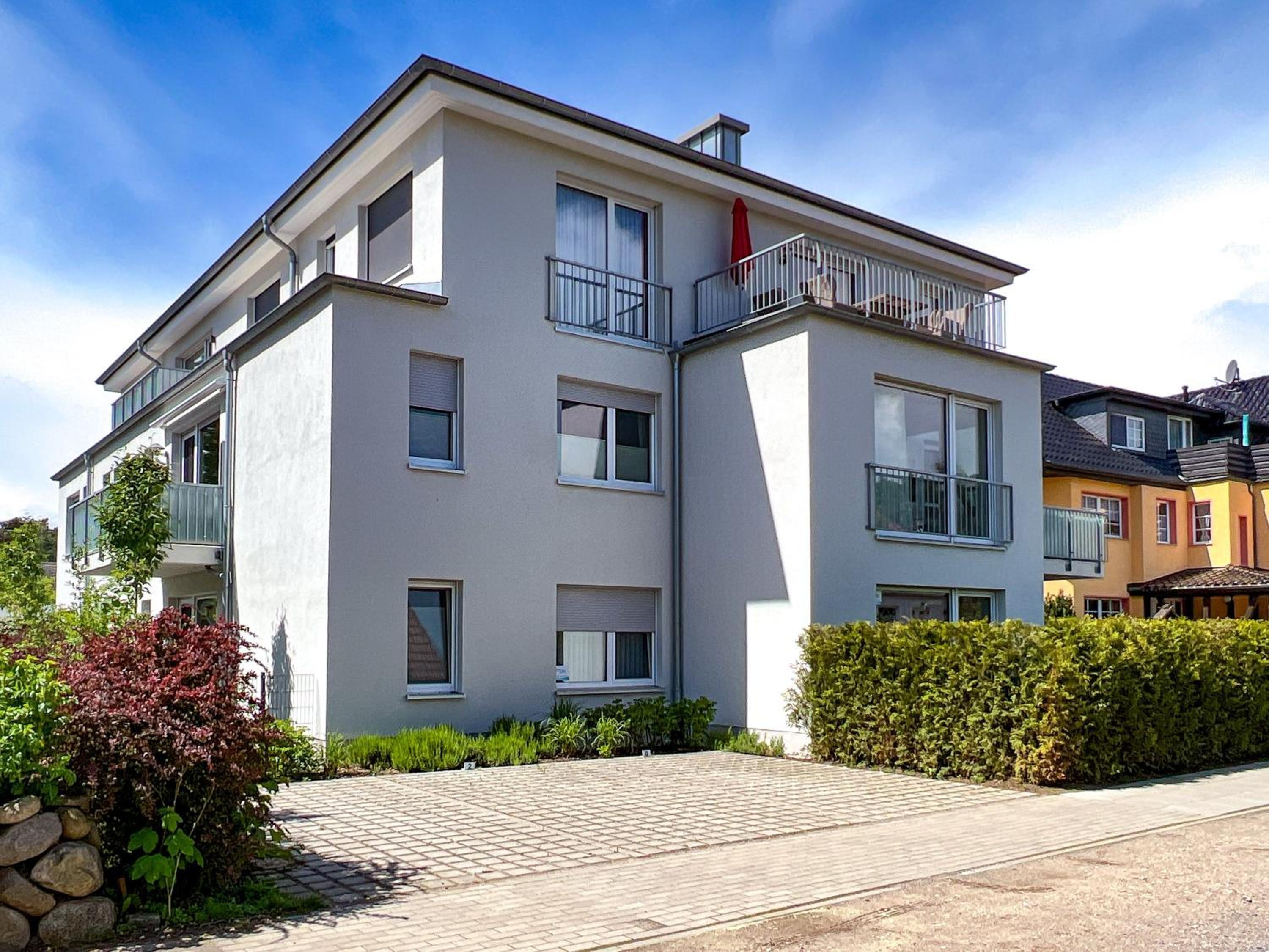 Apartment With Terrace photo 3