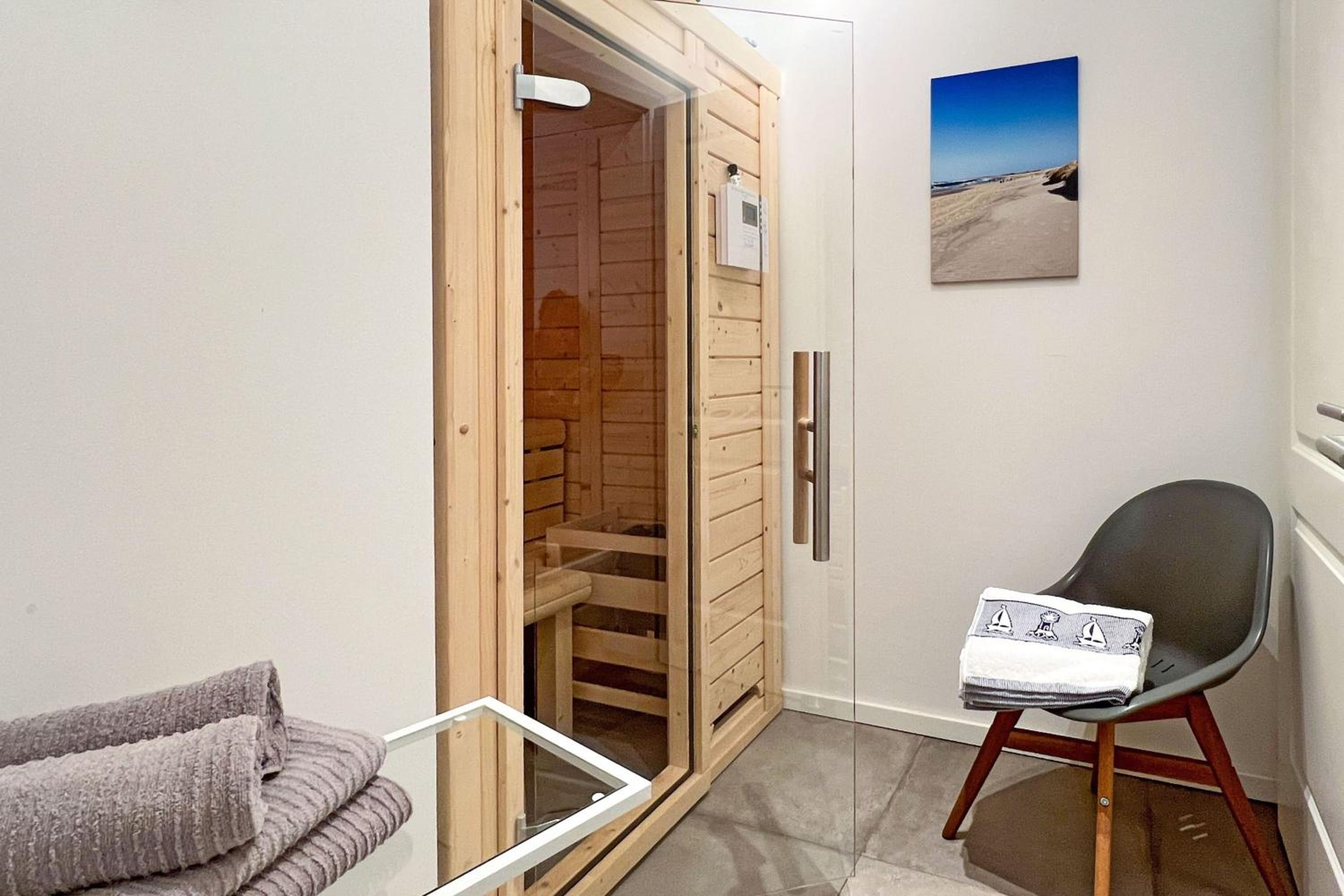 Apartment With Sauna photo 2