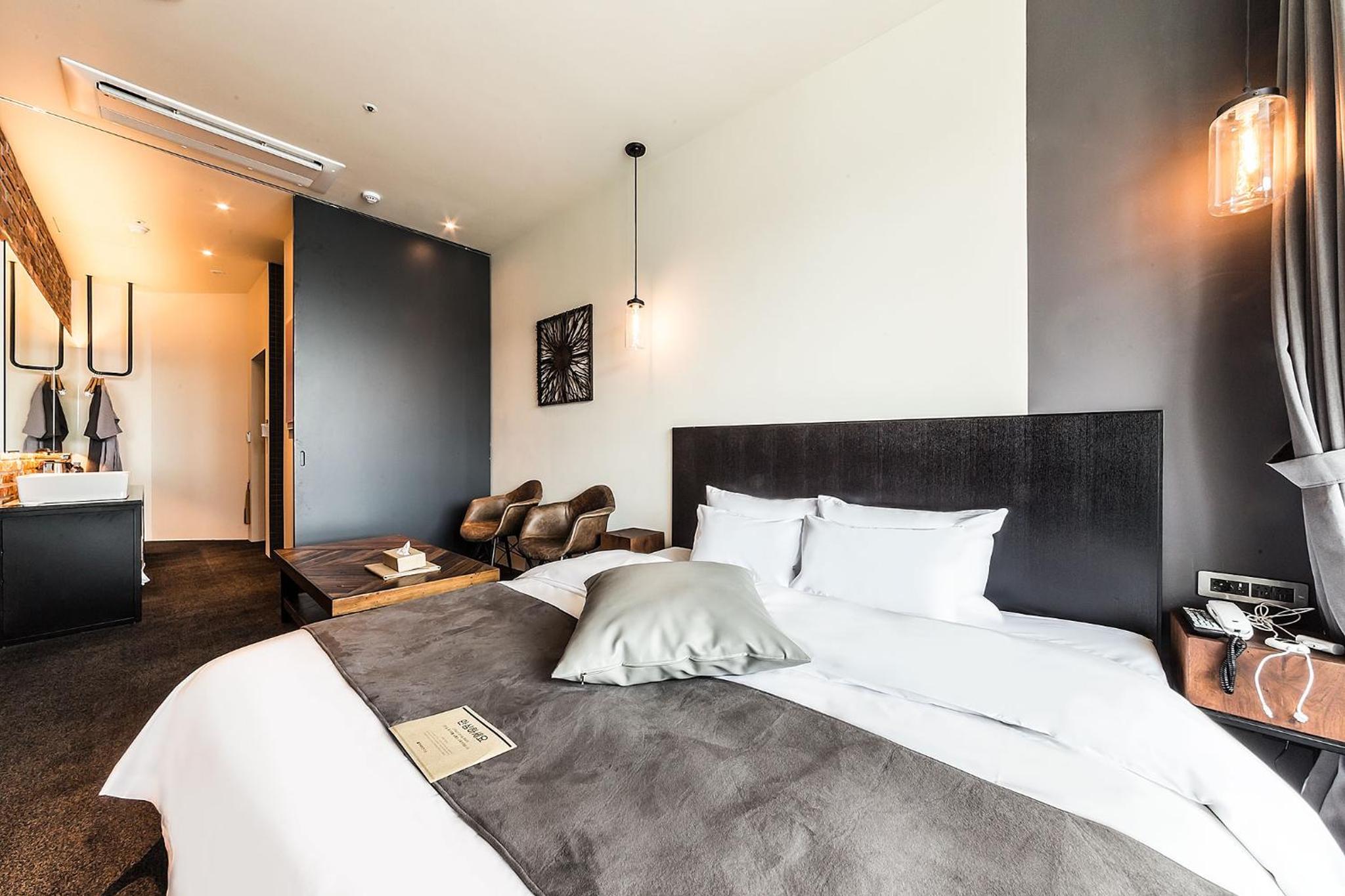 Double Room with Balcony and Sea View