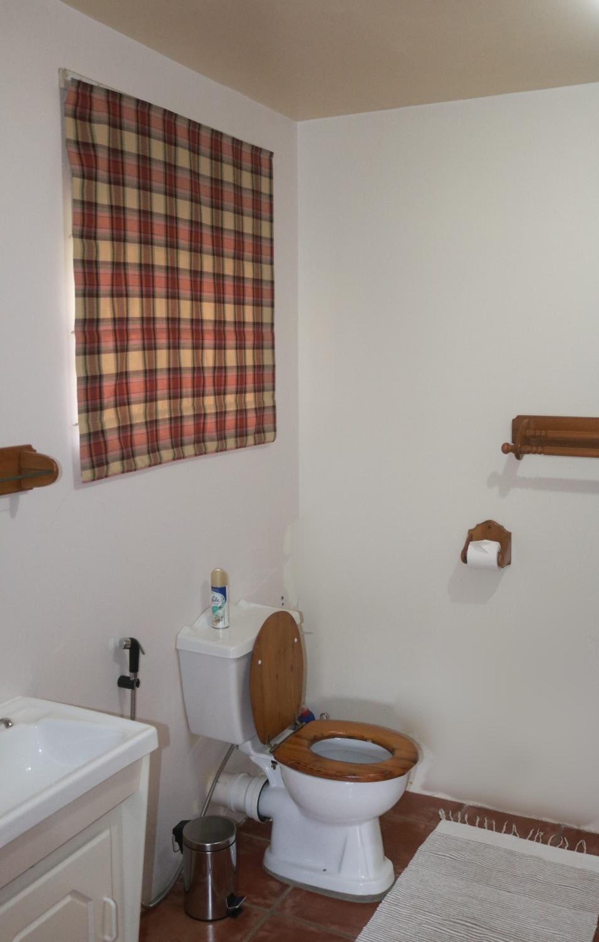 Deluxe Double or Twin Room - Photo 6