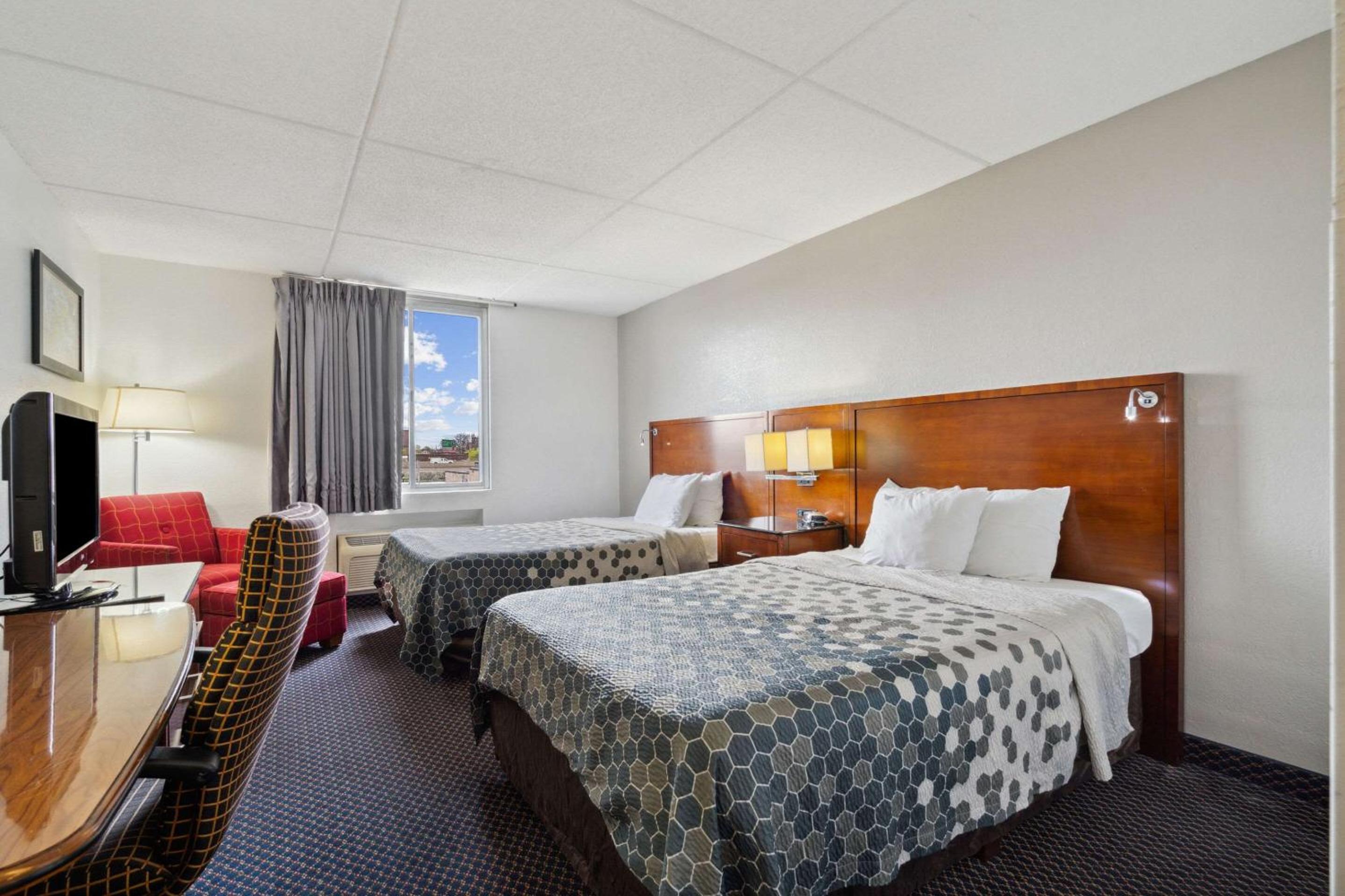 Suite with Two Double Beds - Non-Smoking - Photo 1
