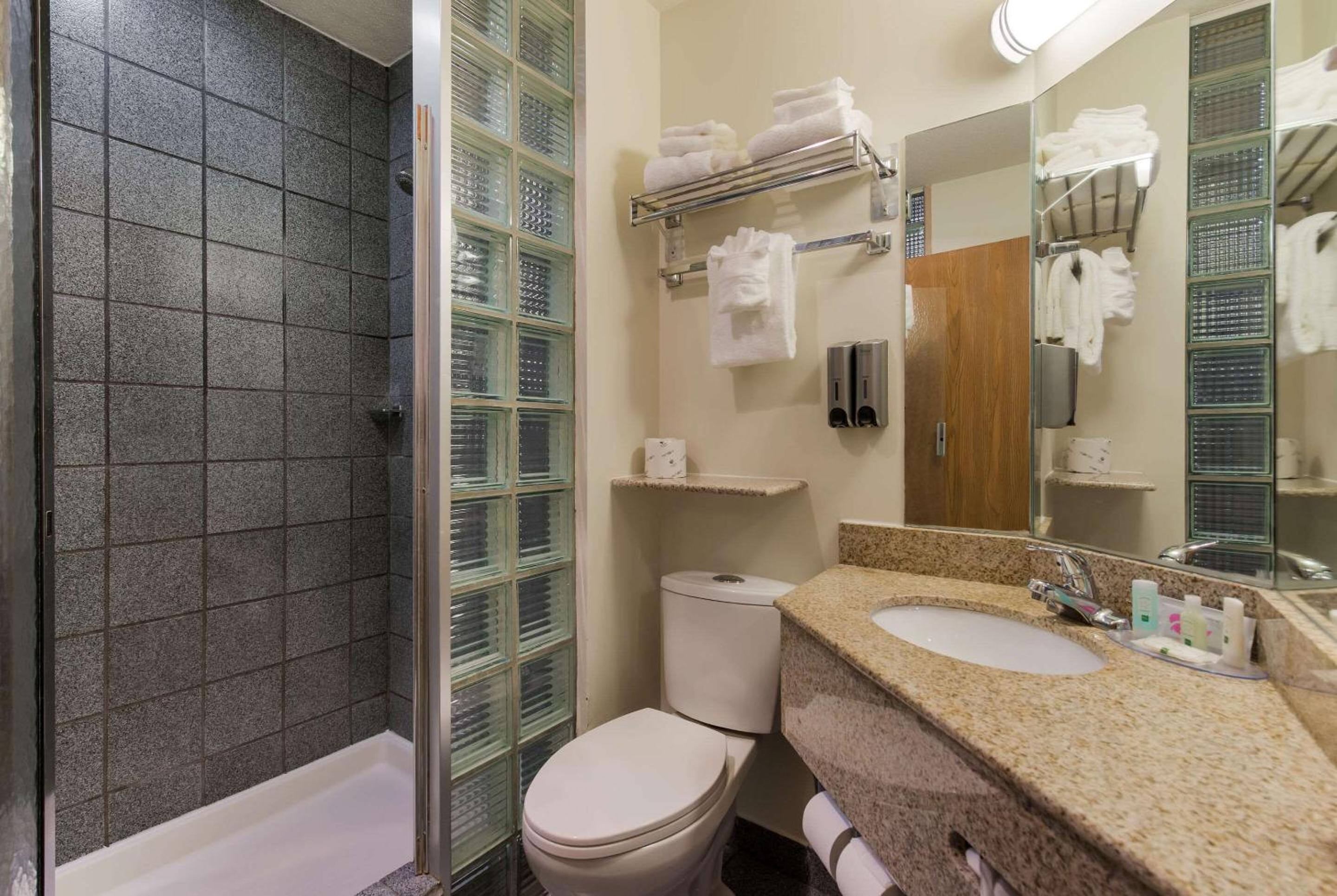 Superior King Suite - Non-Smoking photo 3