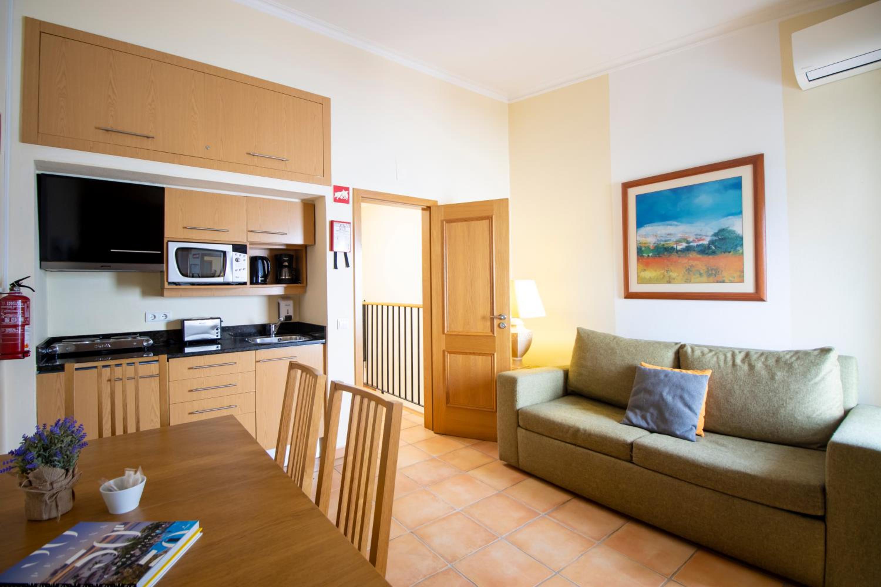 Standard One-Bedroom Apartment - Photo 6