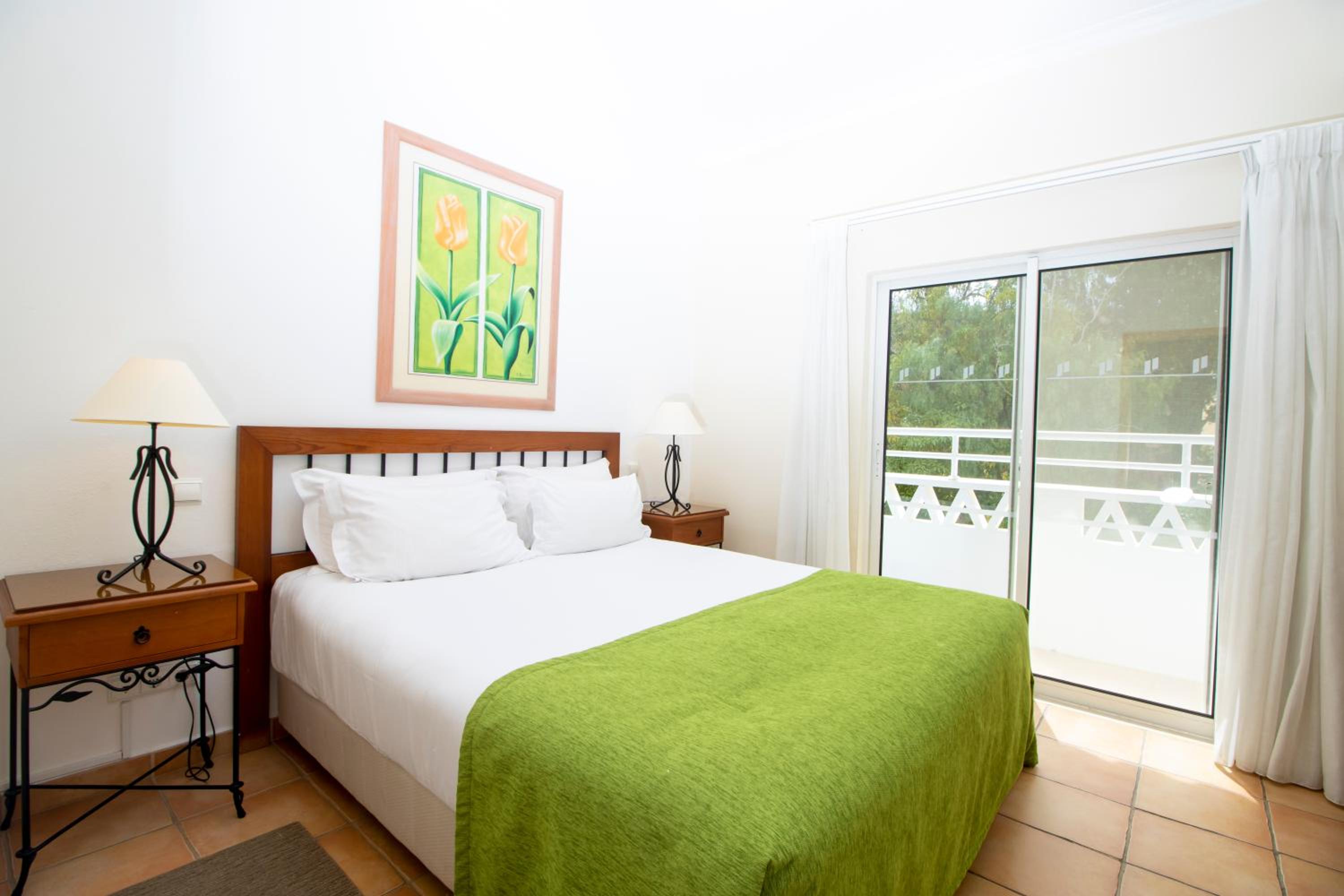 Standard One-Bedroom Apartment - Photo 7
