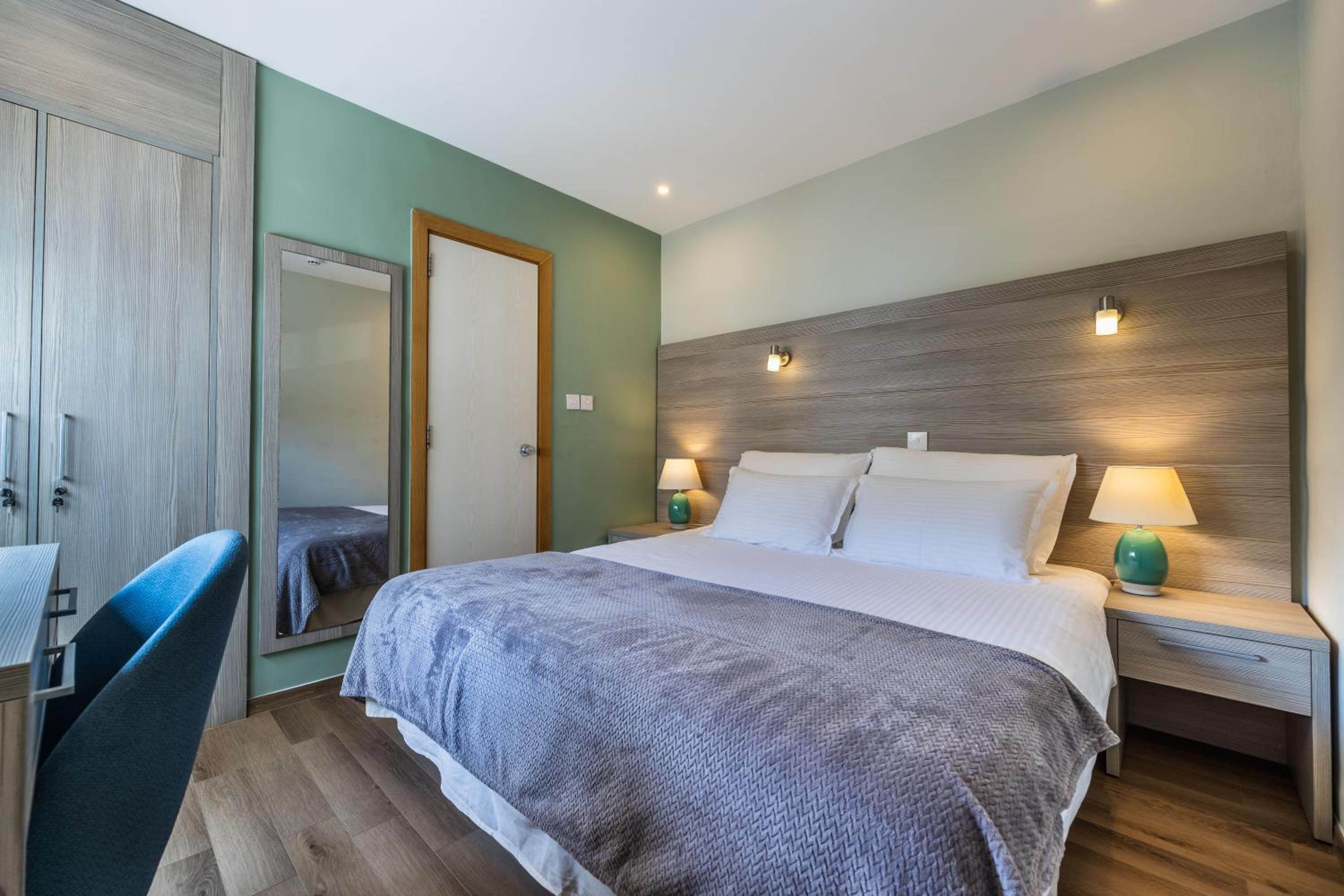 Single Room With Private Bathroom