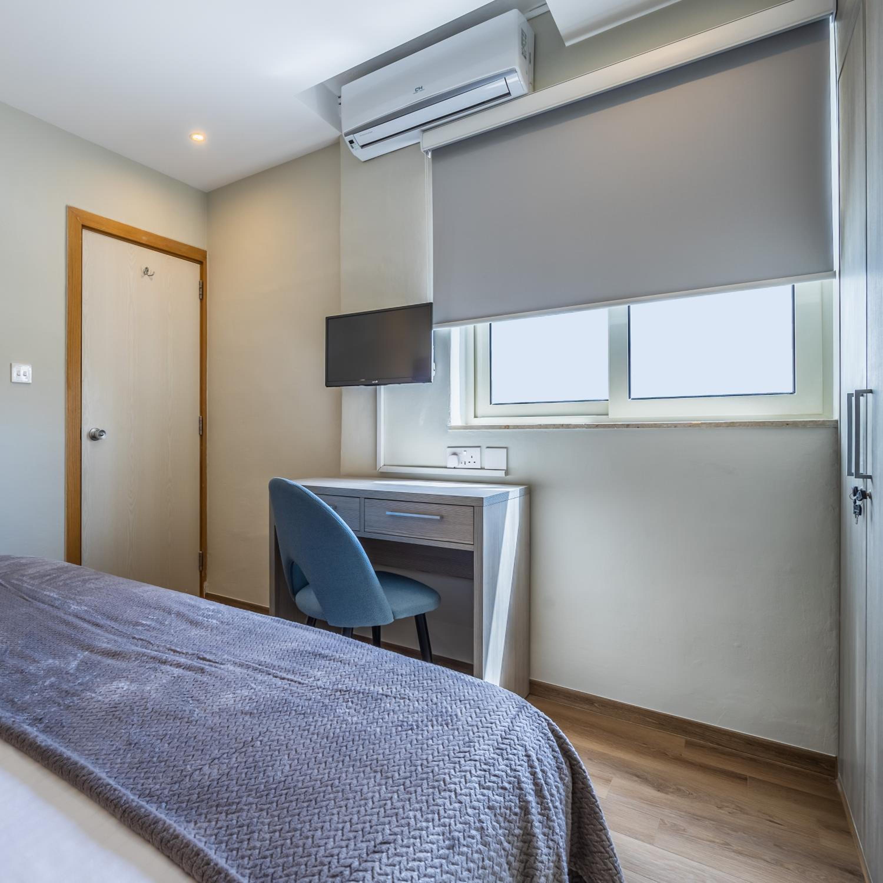 Single Room With Private Bathroom photo 3