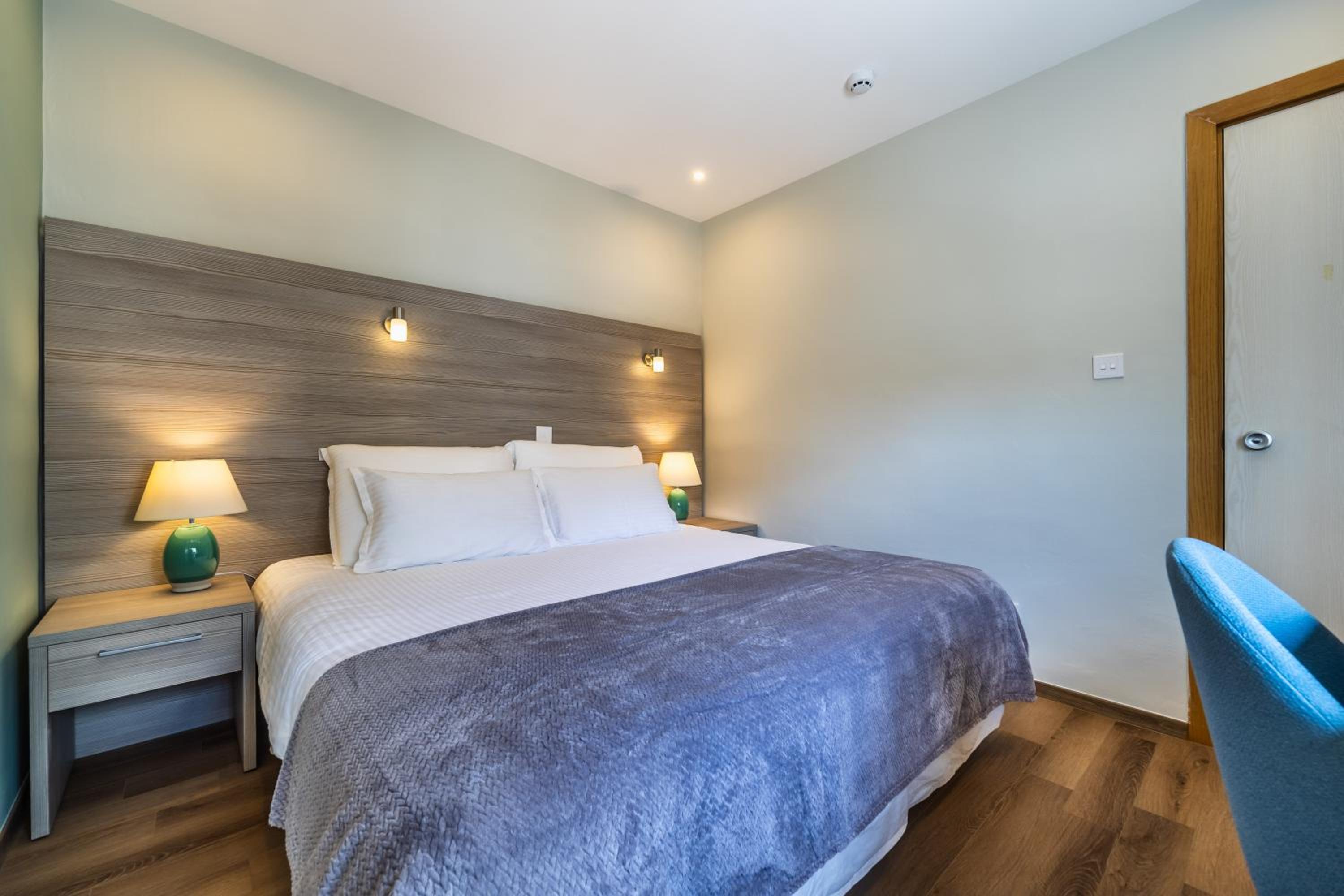 Single Room With Private Bathroom photo 2