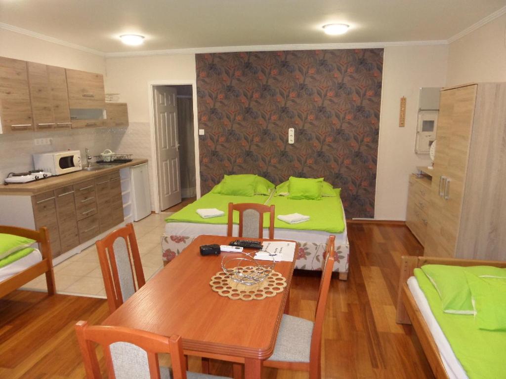 Apartment with Terrace photo 2