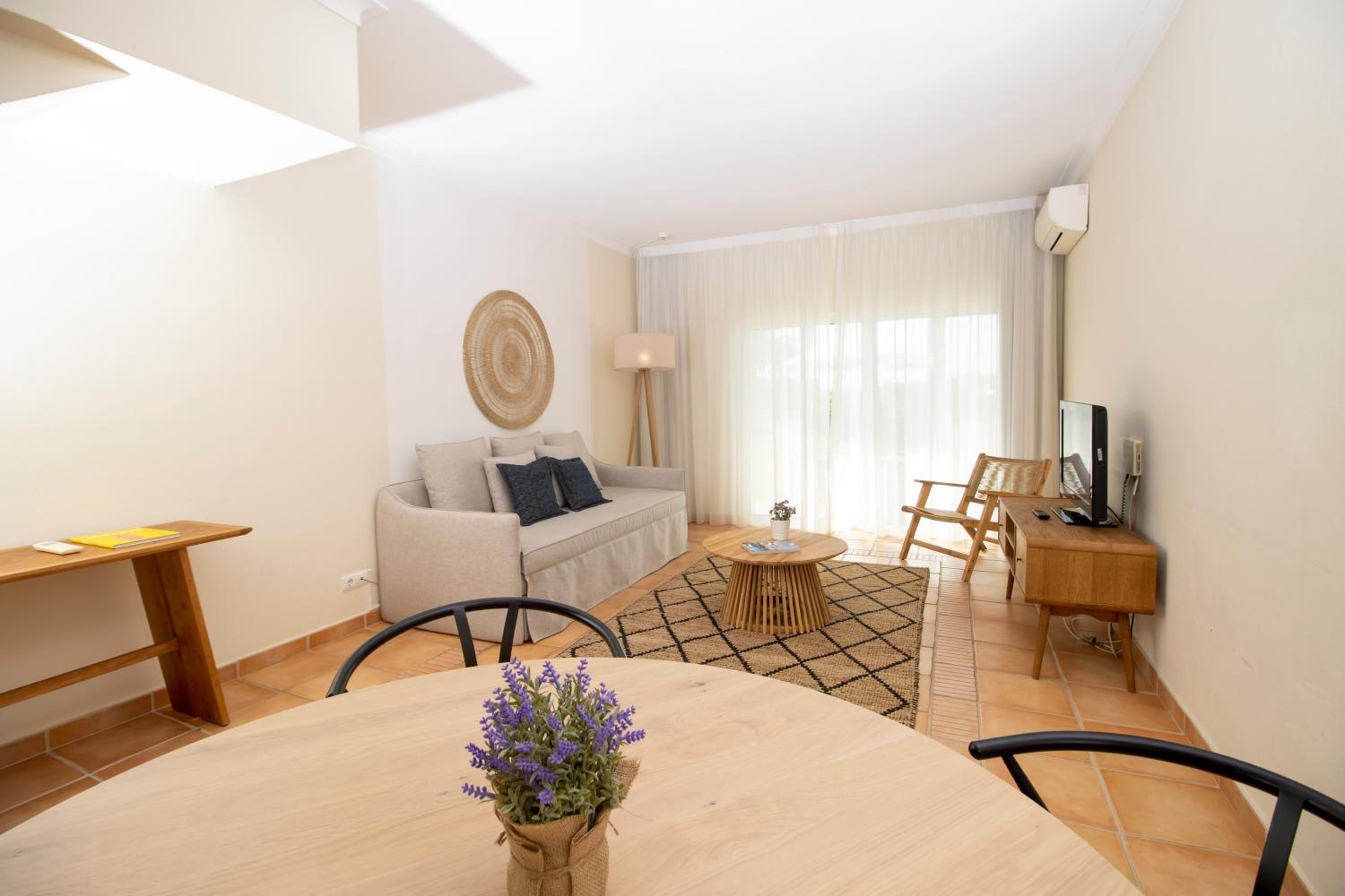 Standard Two-Bedroom Apartment  - Photo 12