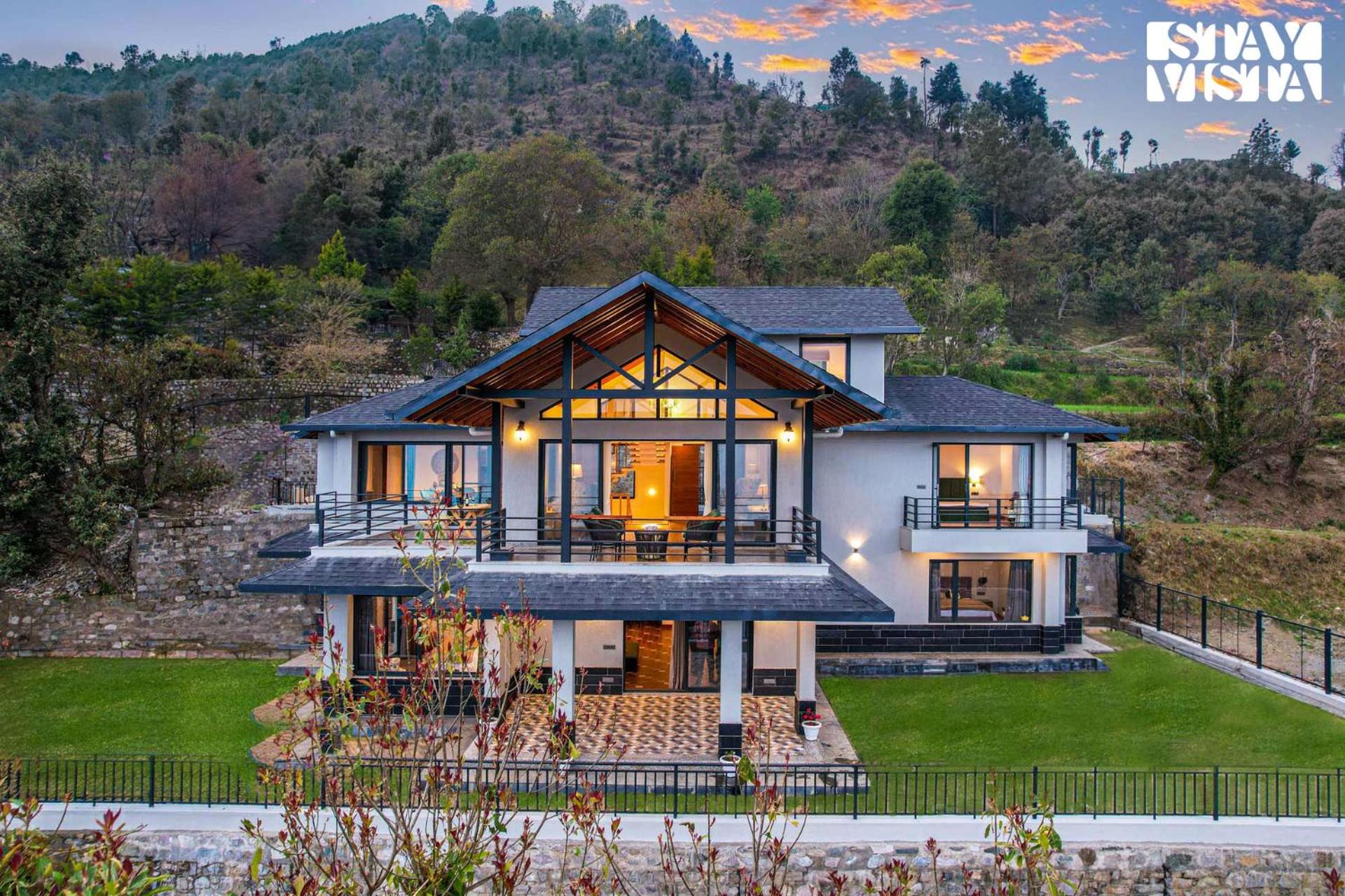 Villa photo 2