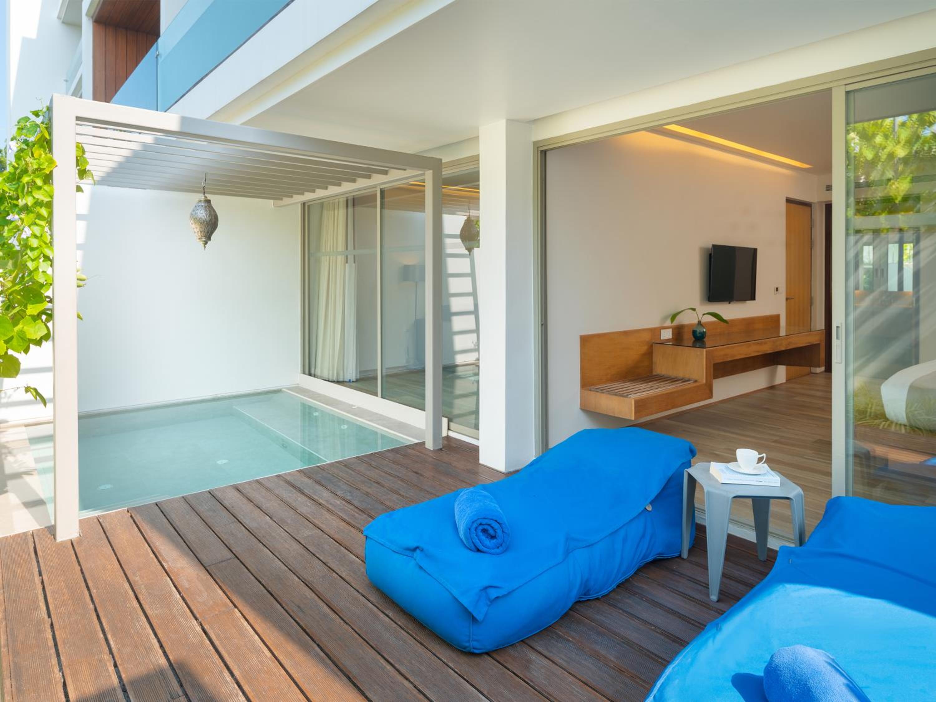 Deluxe Spa Pool Suite photo 2