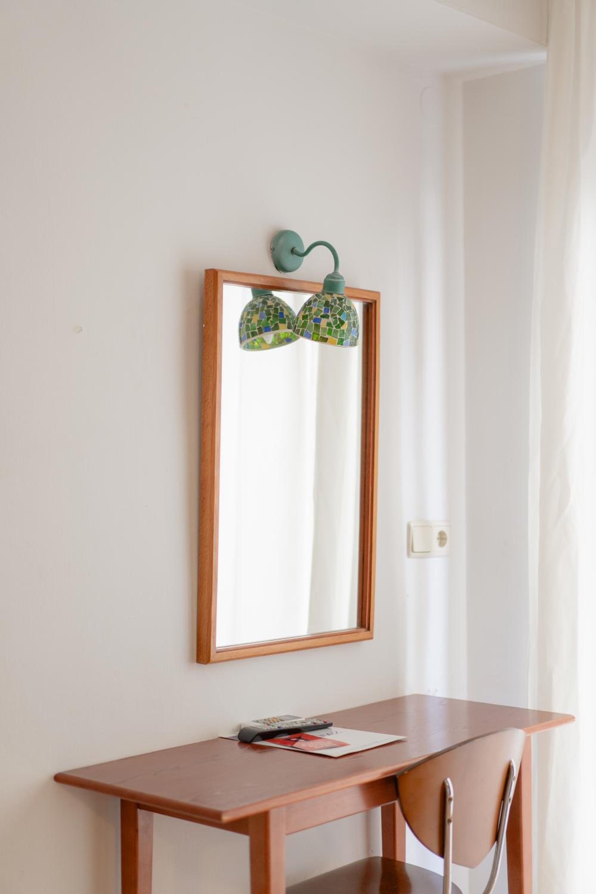 Double or Twin Room - Photo 10