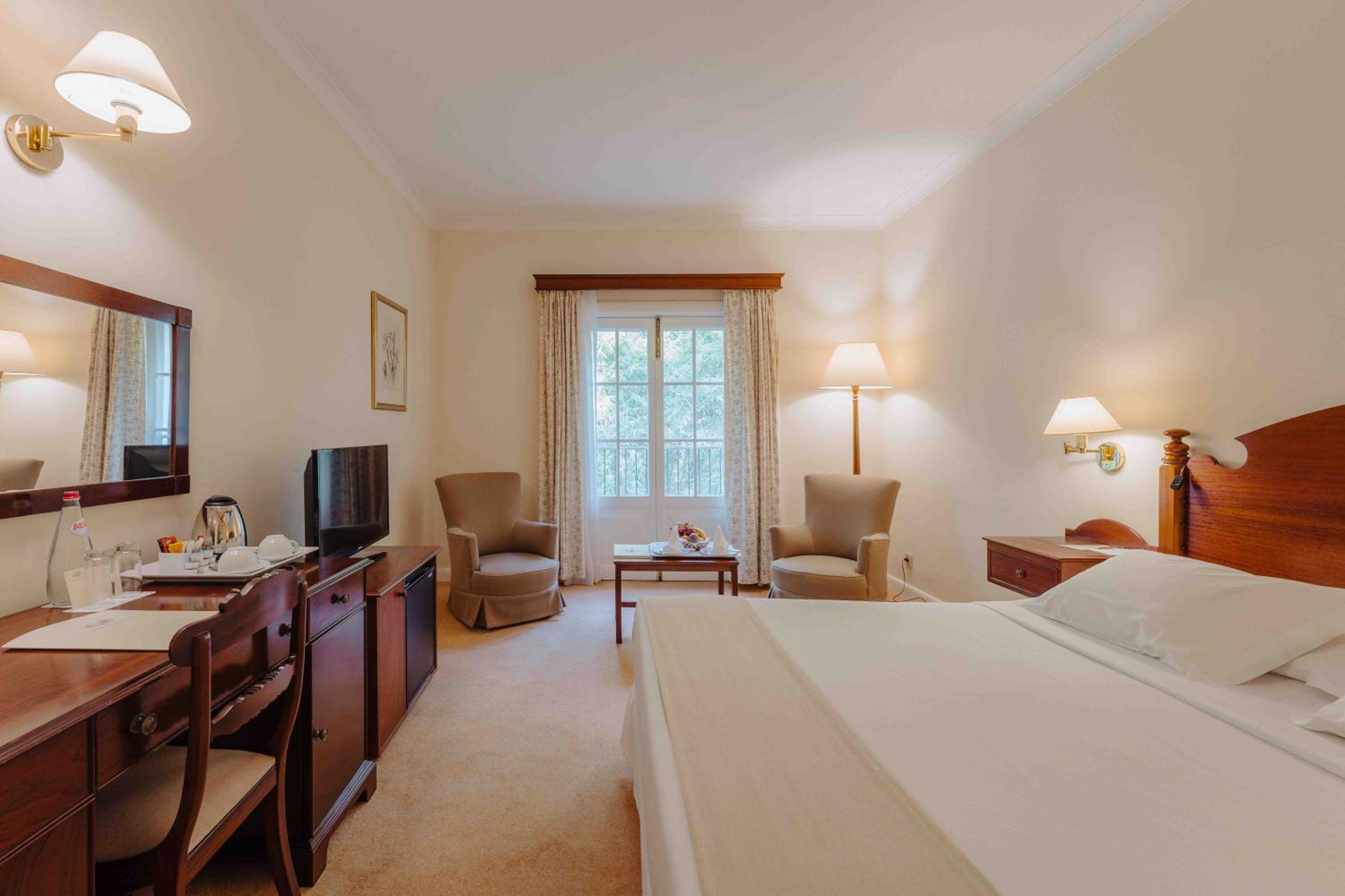 Standard Double or Twin Room with Garden View - Photo 1