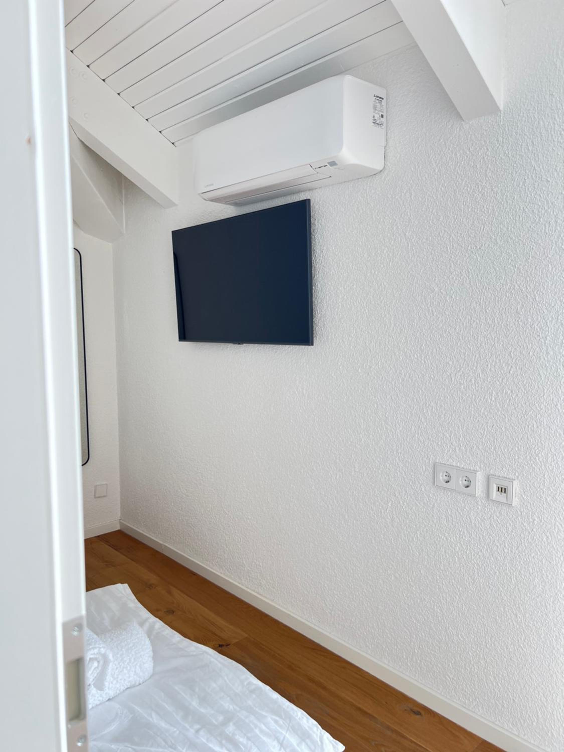 Deluxe Double or Twin Room photo 3