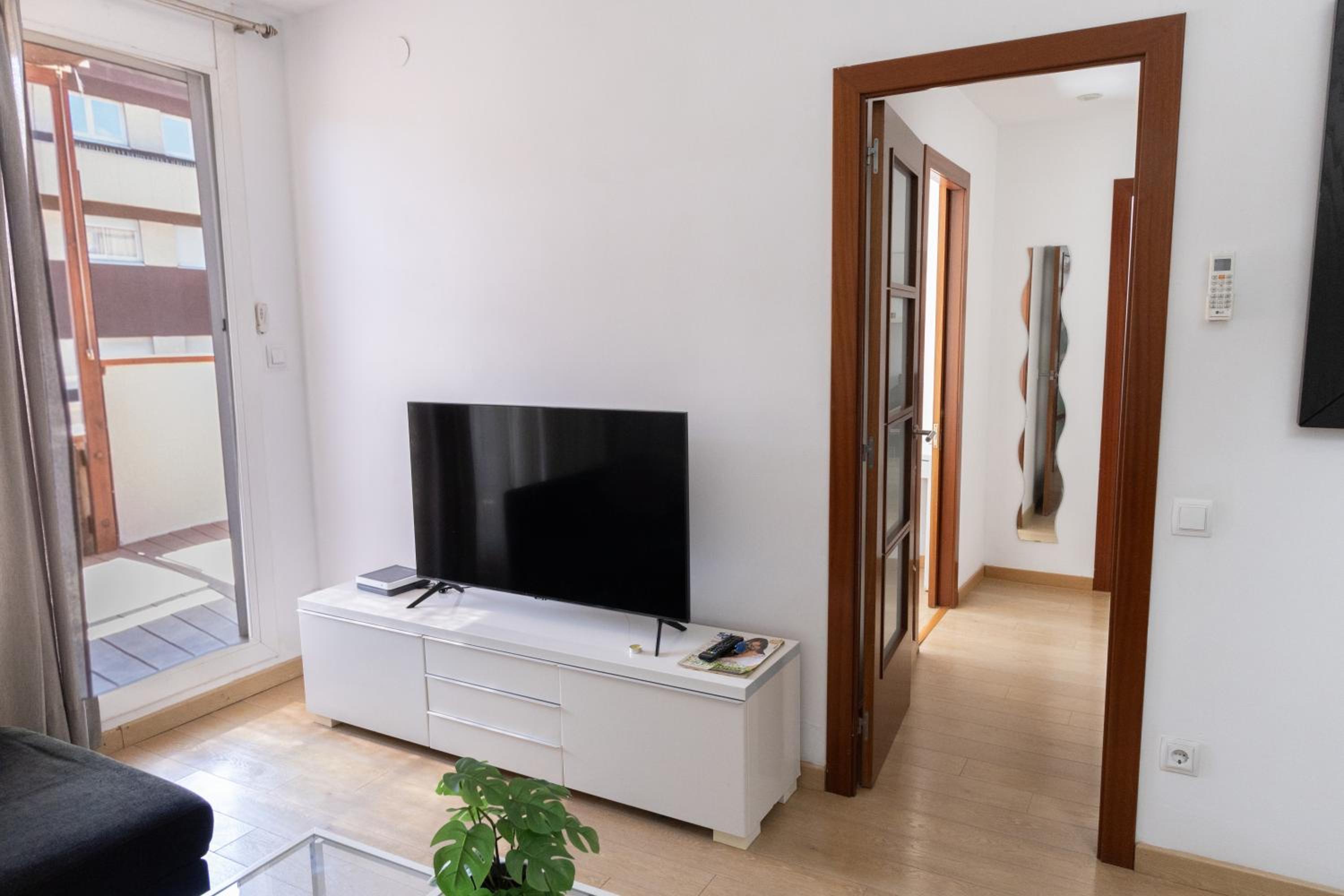 Three-Bedroom Apartment photo 3