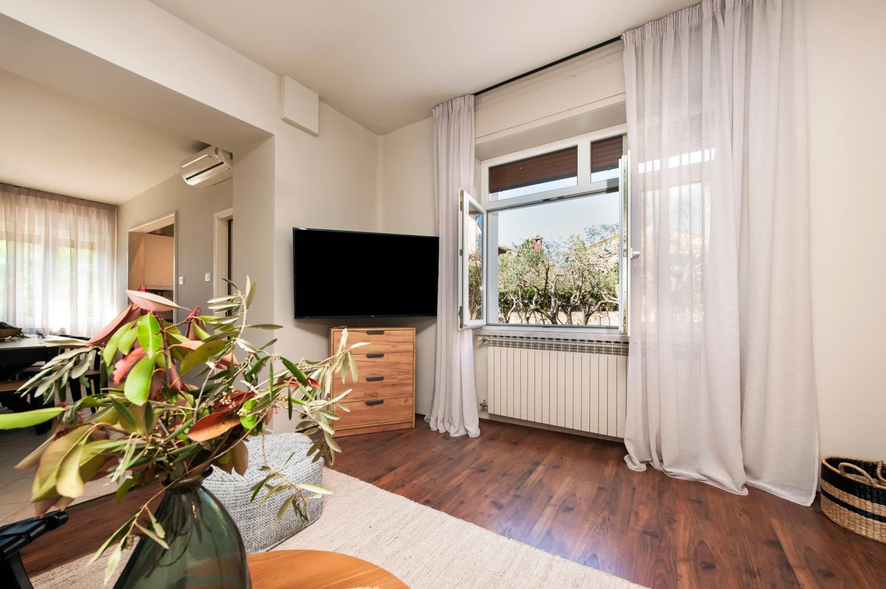 Three-Bedroom House photo 1