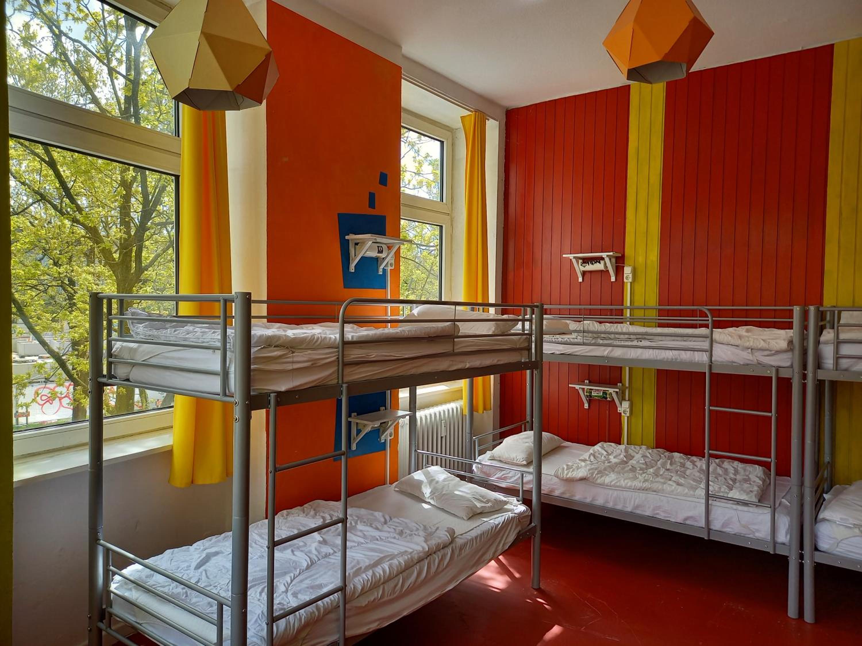 Bunk Bed in Mixed Dormitory Room