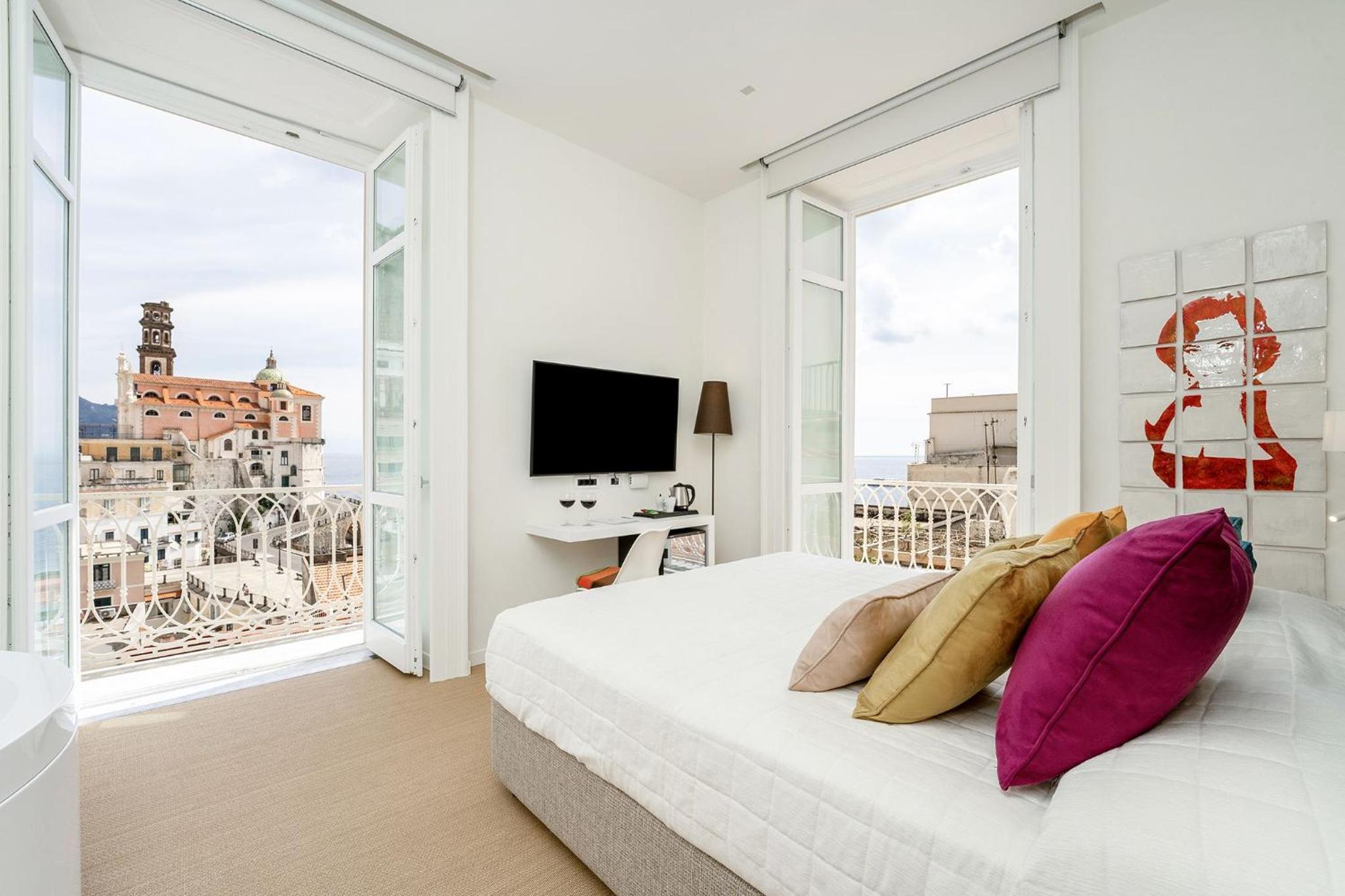 Superior Double Room with Sea View and Spa Bath - Photo 5