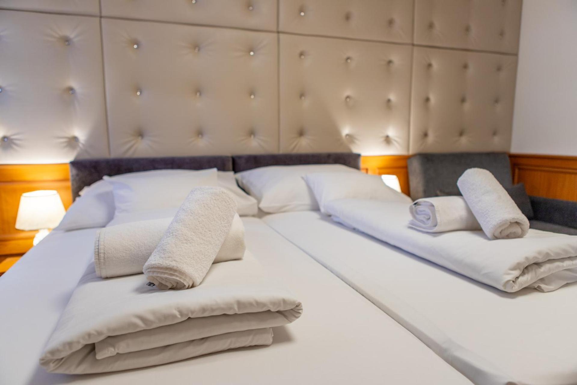 Double or Twin Room - Photo 1