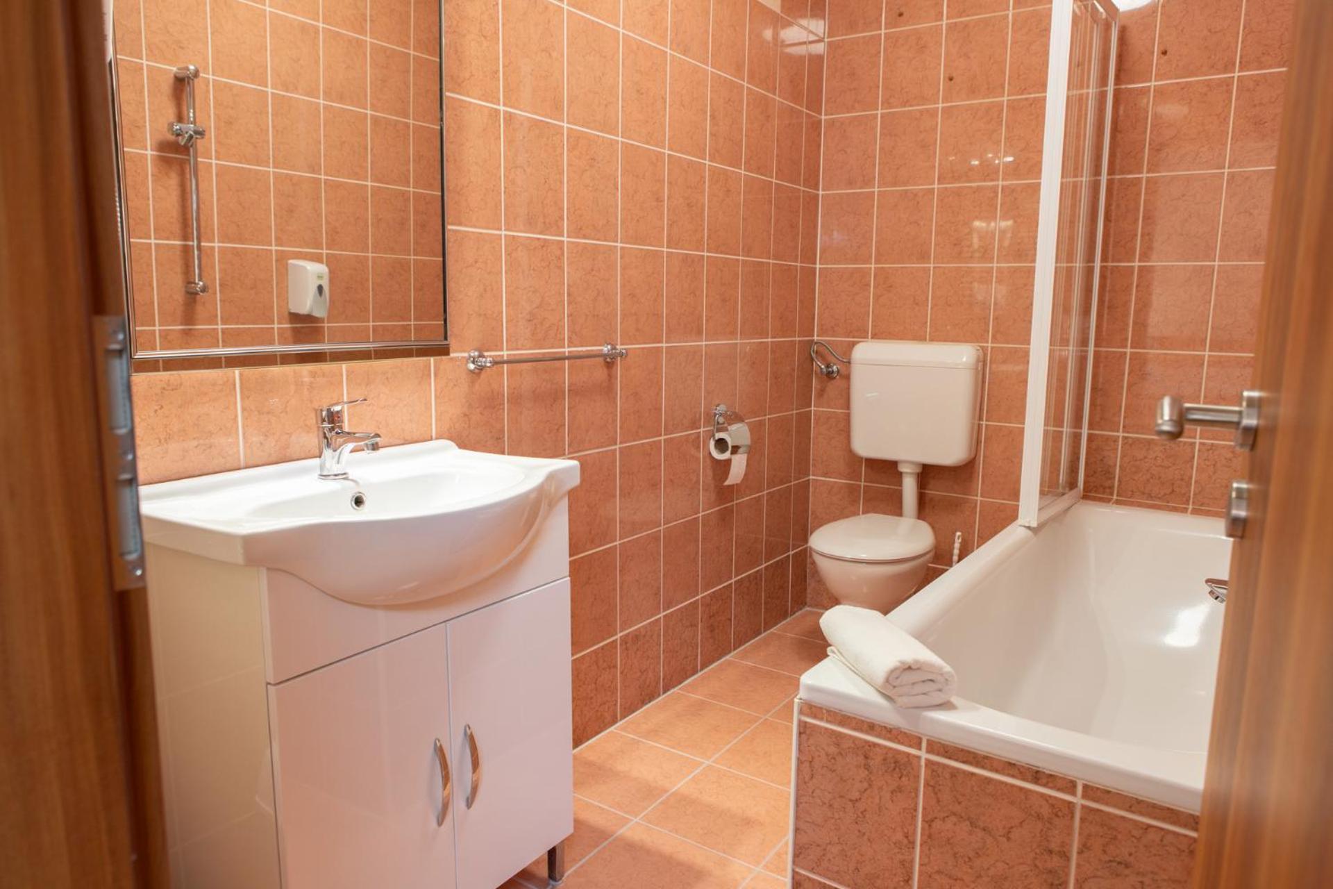 Double or Twin Room - Photo 14
