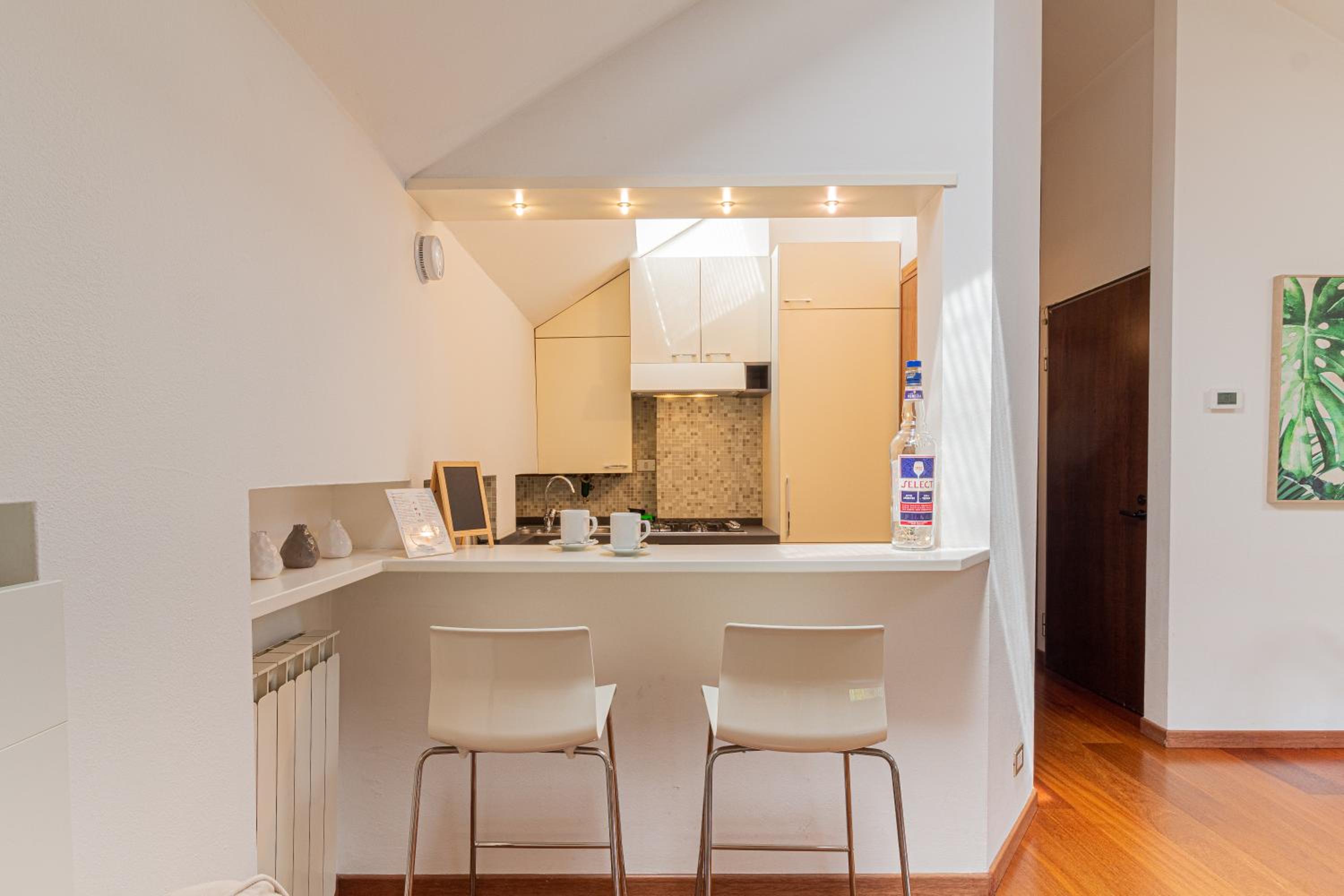 Apartment photo 2