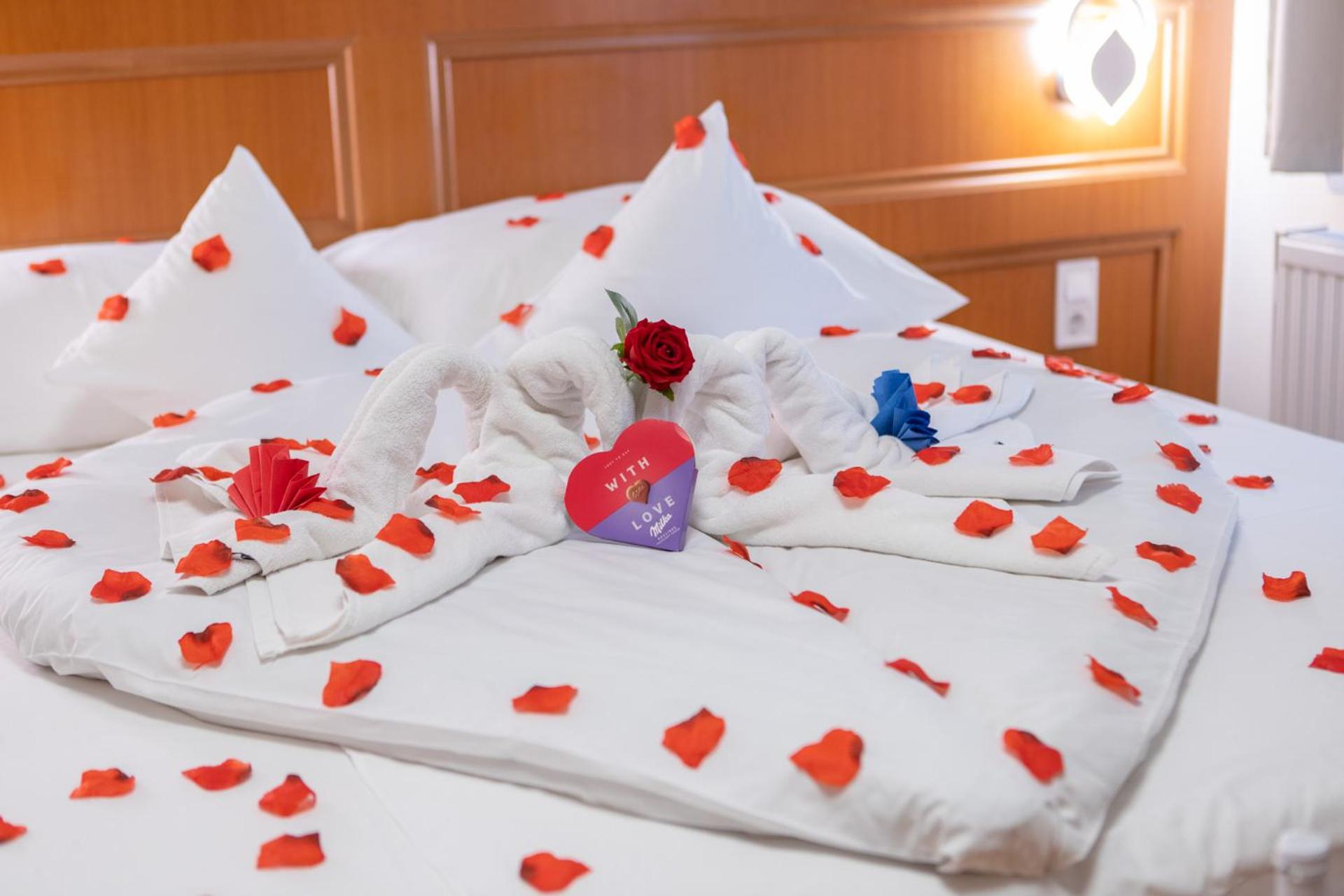 Double or Twin Room - Photo 4