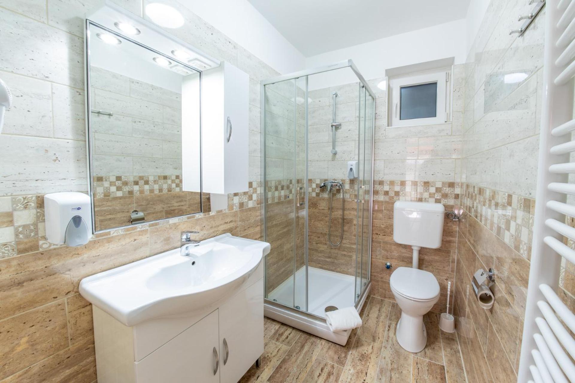 Double or Twin Room - Photo 20