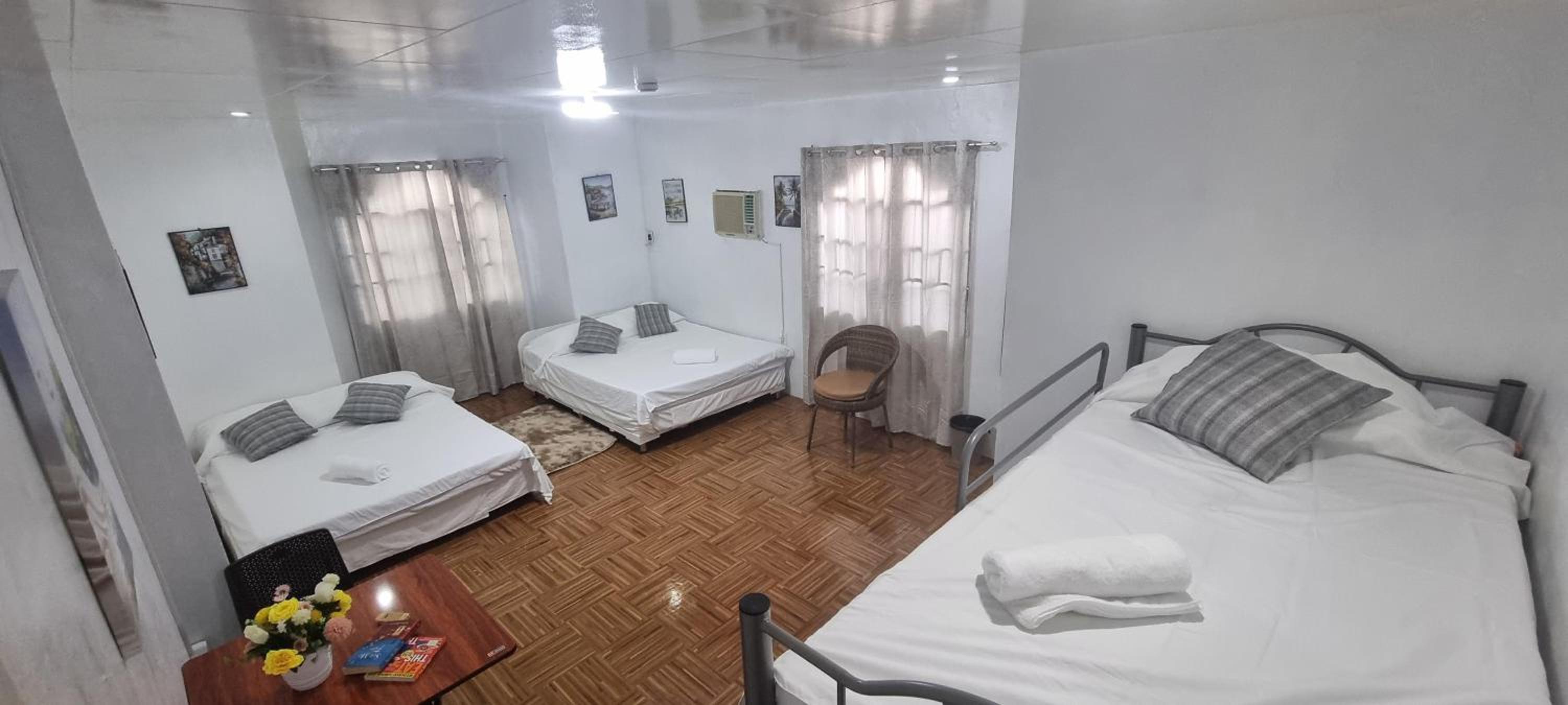 One-Bedroom House photo 1