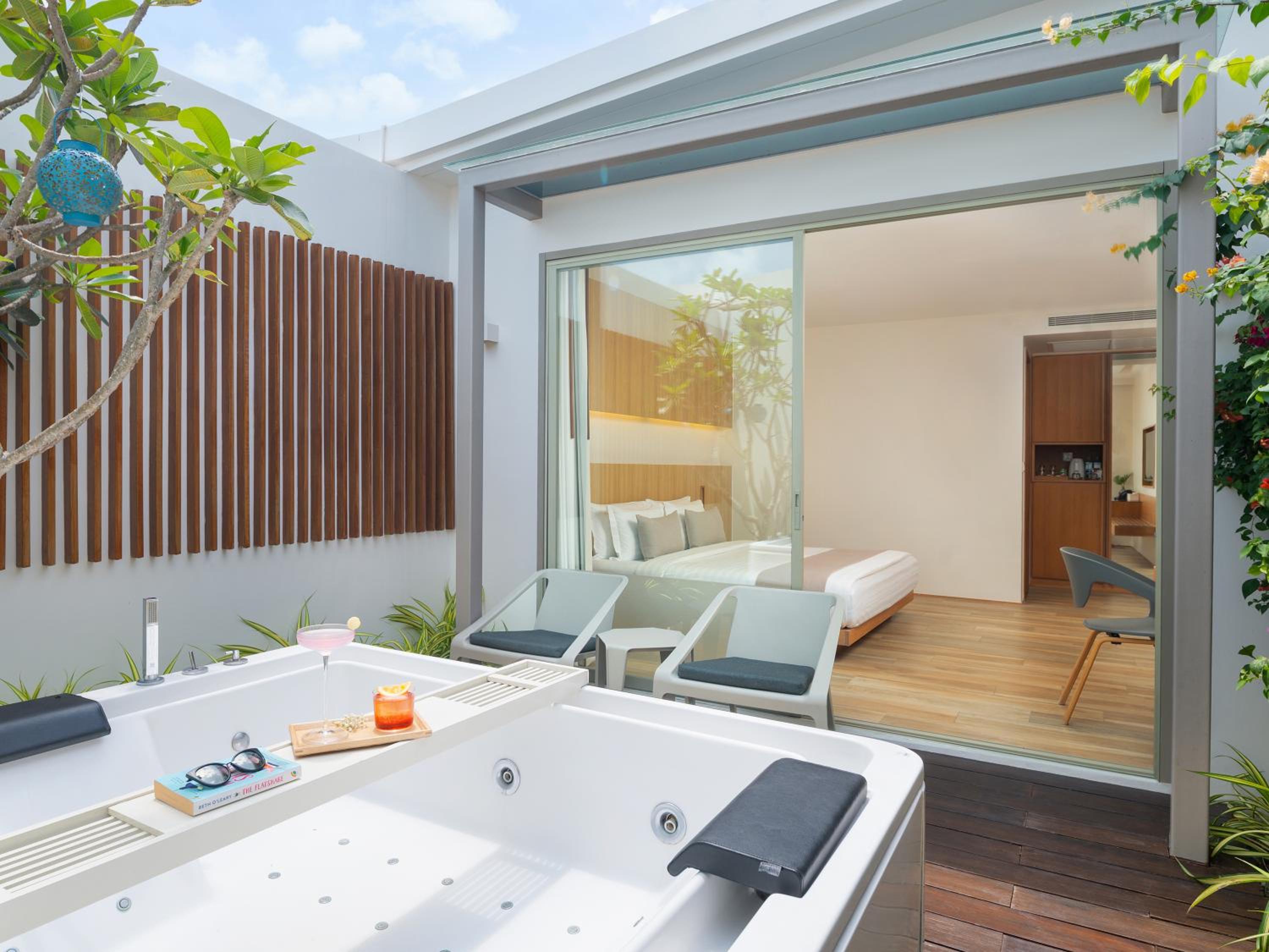 Junior Spa Bath Villa photo 2