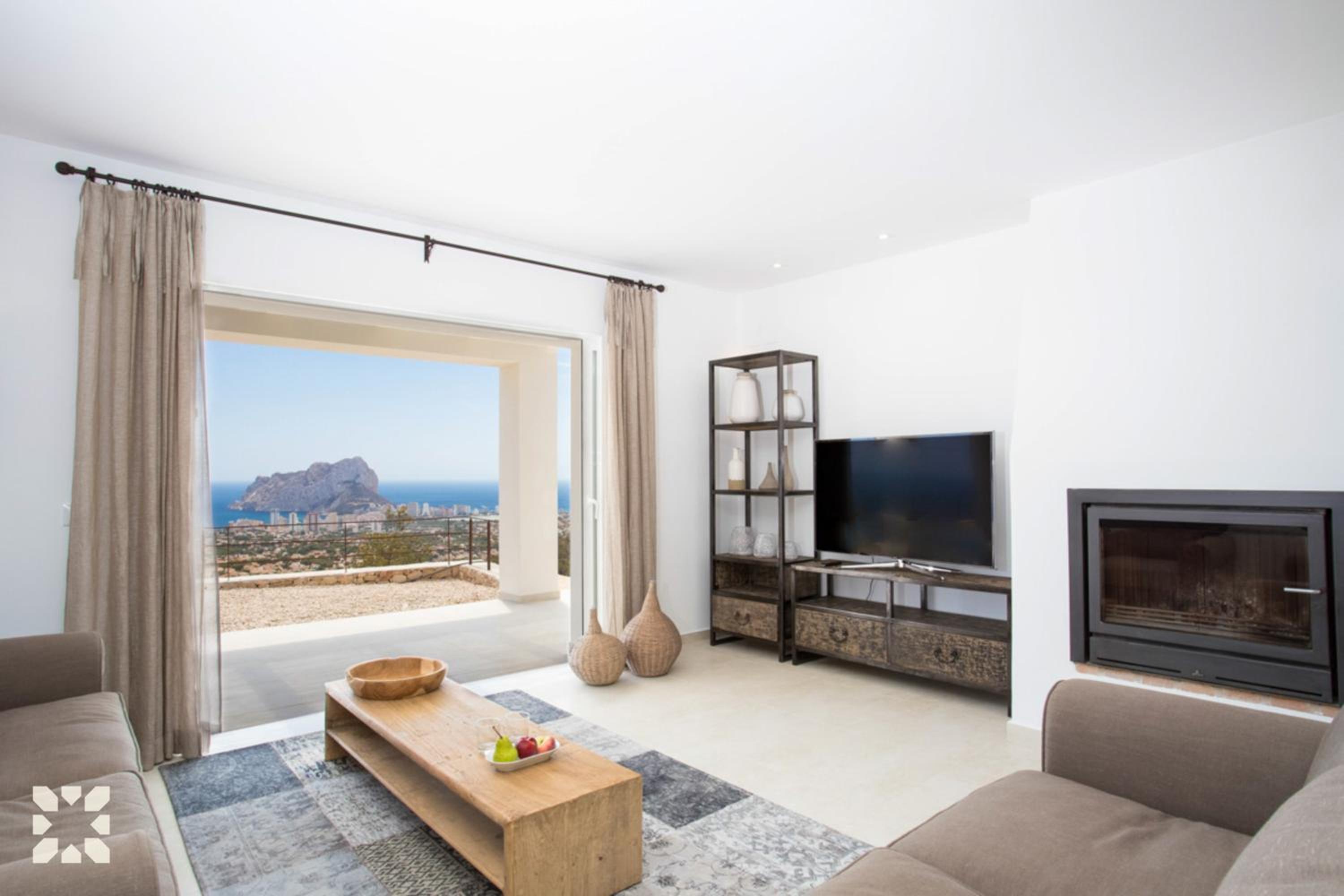 Villa photo 3