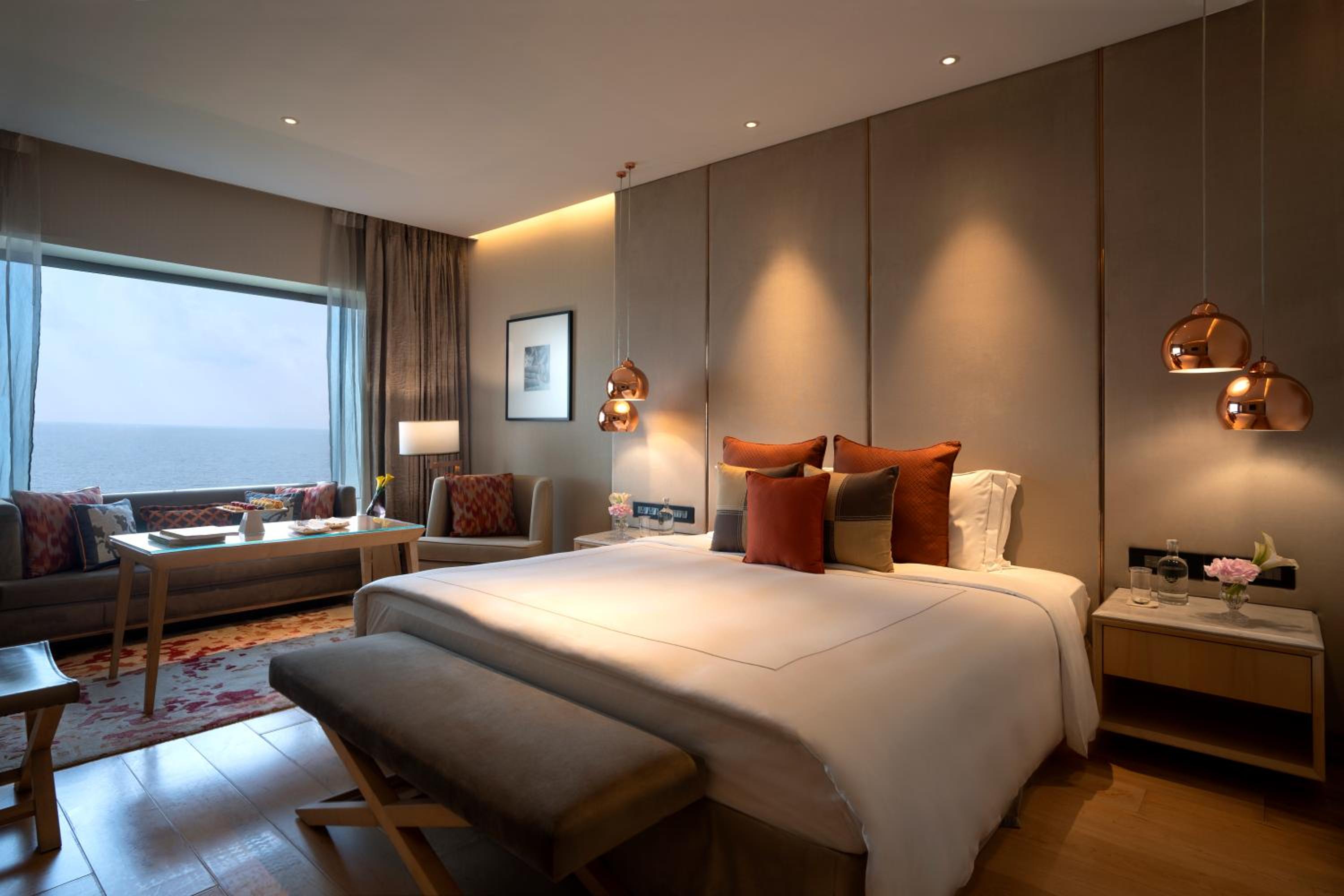 Luxury Room King Bed