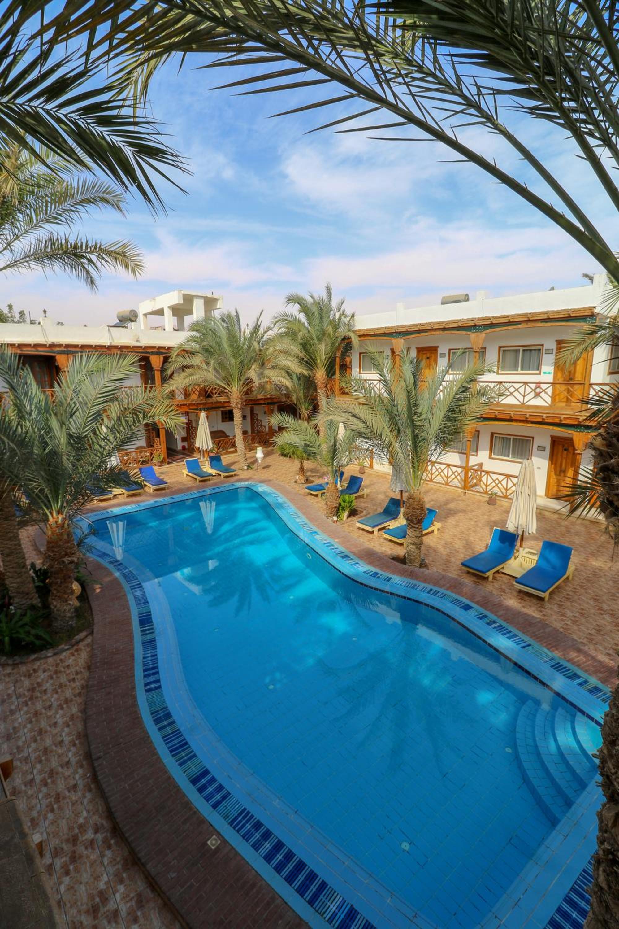 Superior Twin Room Side Pool View