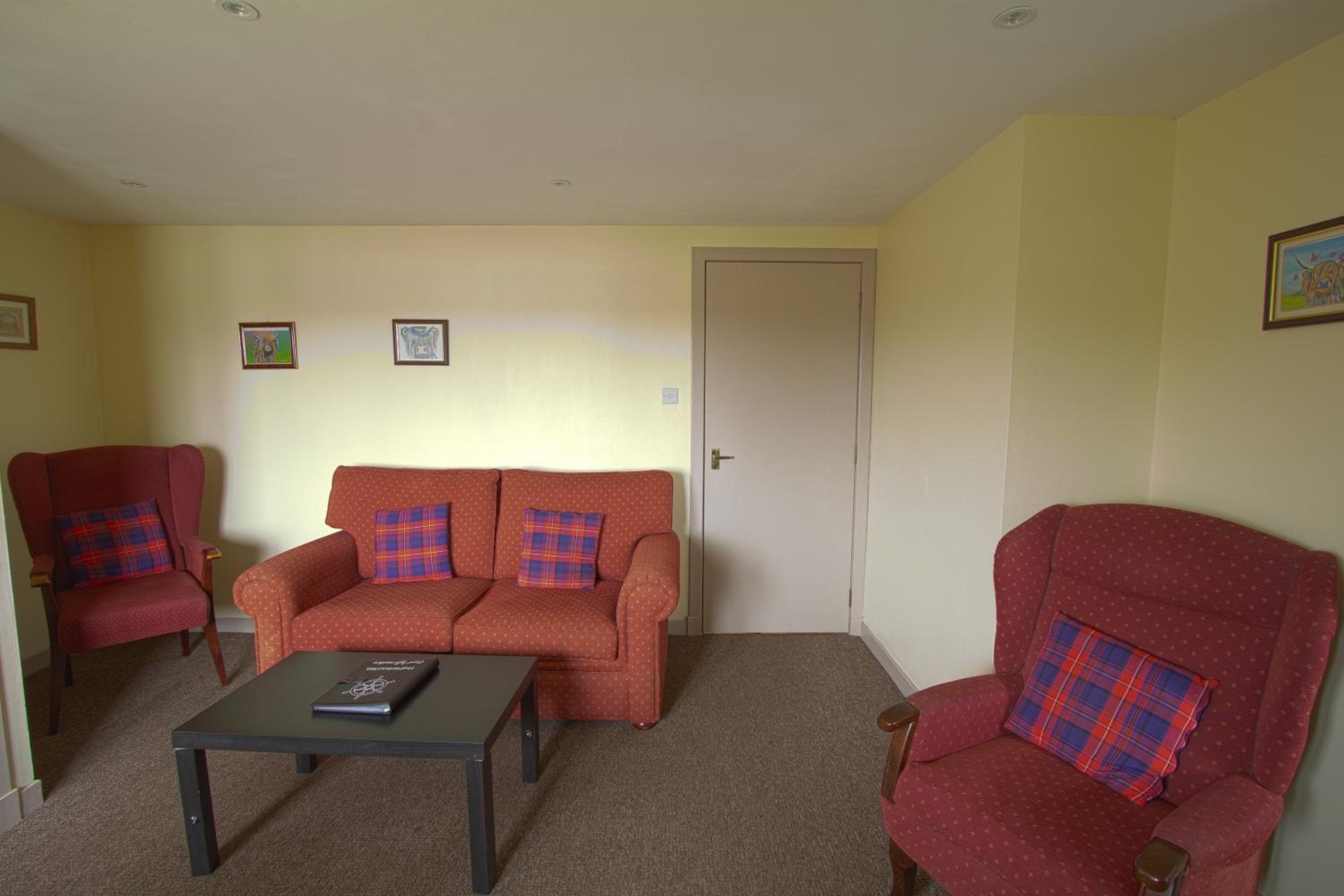 Apartment photo 2