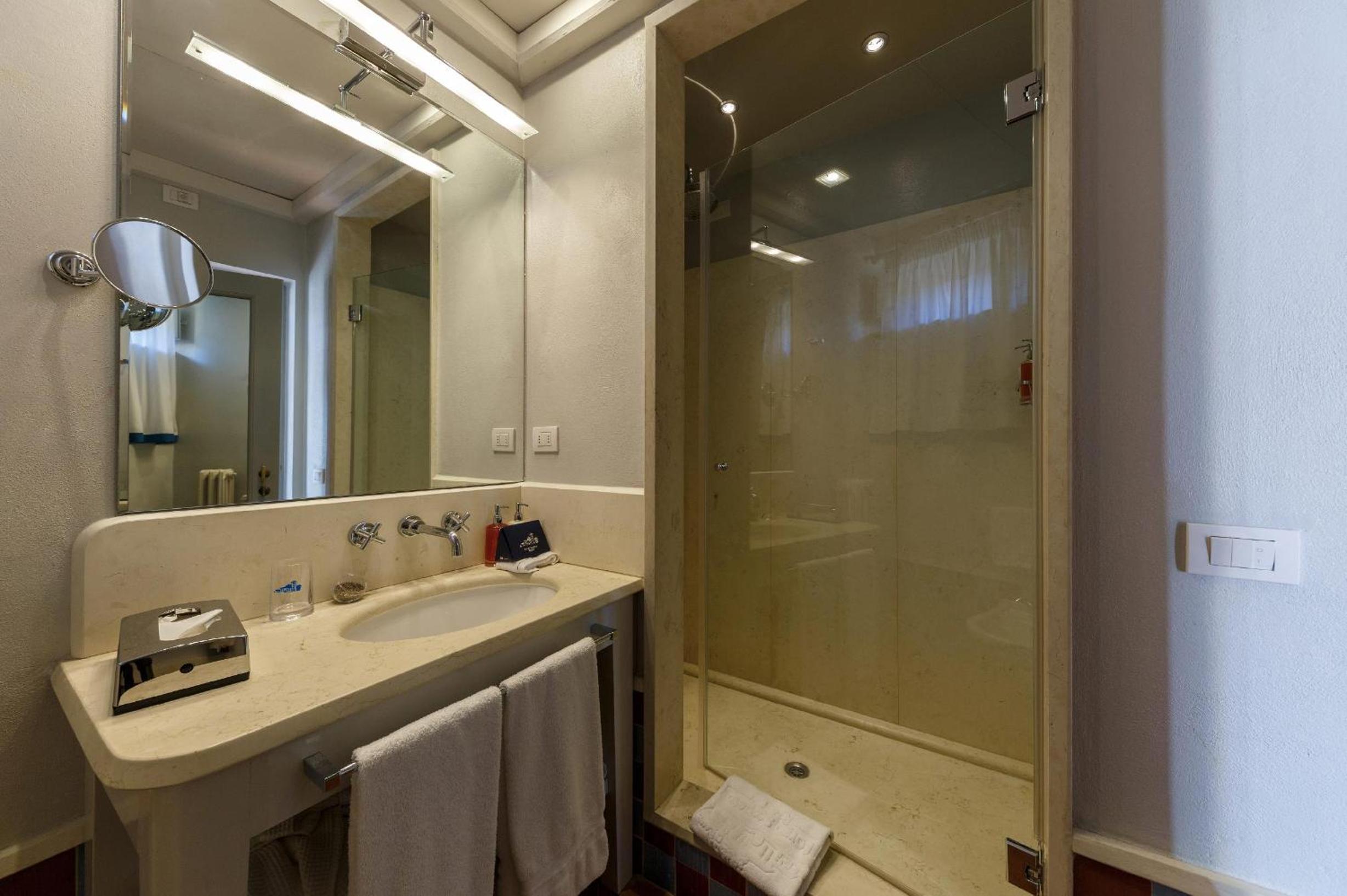 Junior Suite - Photo 7