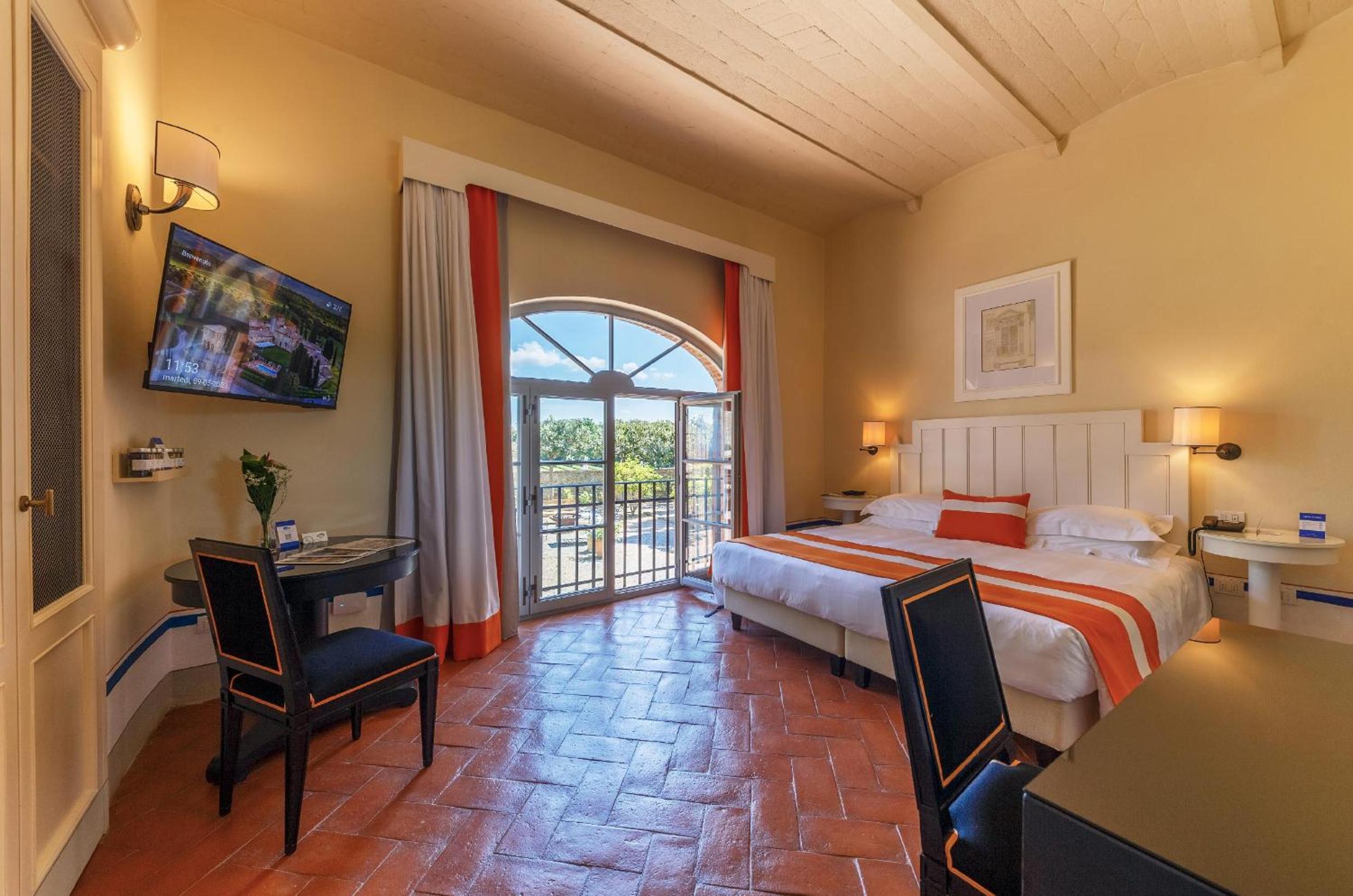 Classic Double Room - Photo 4