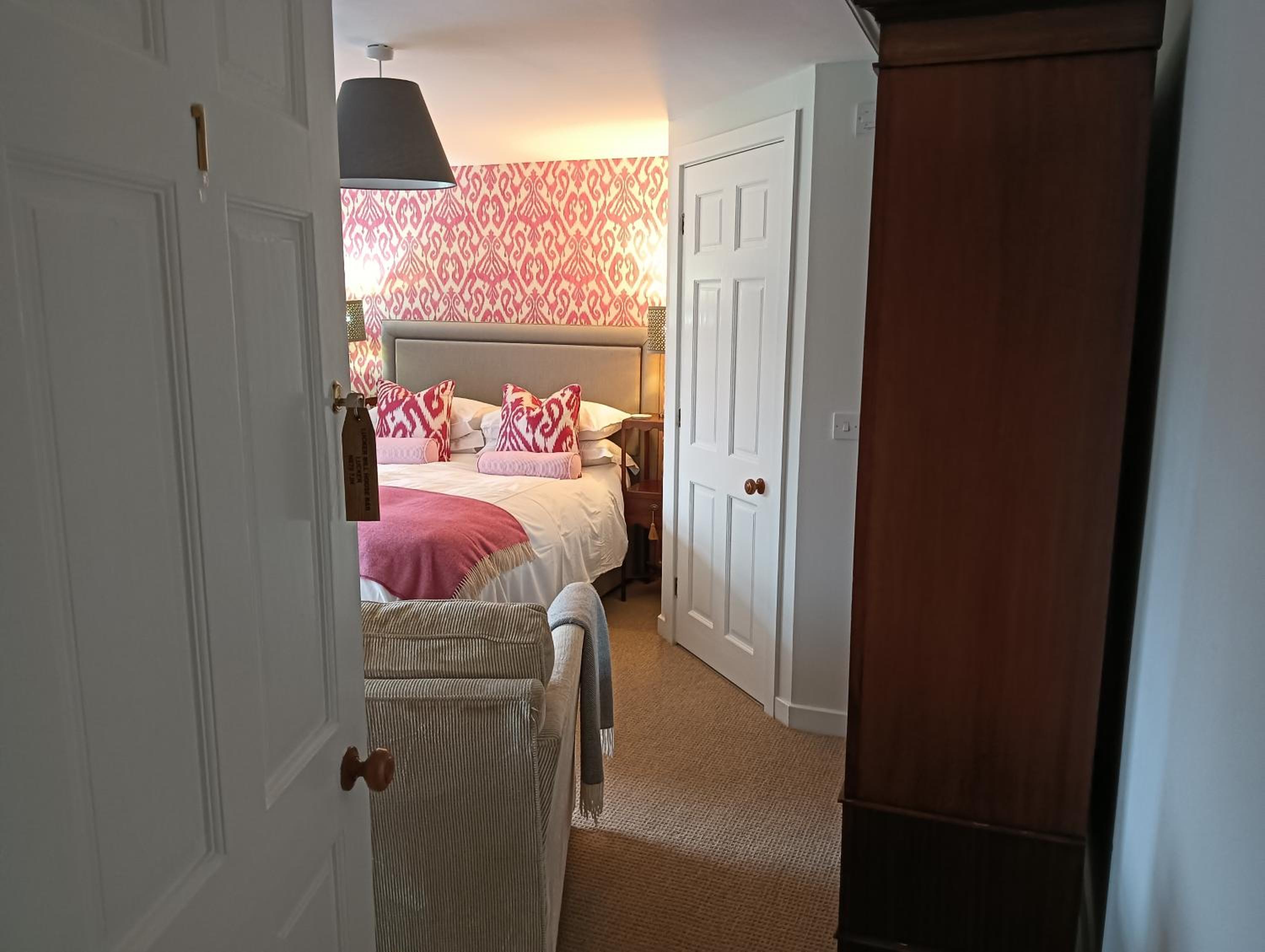 Double or Twin Room with Bathroom