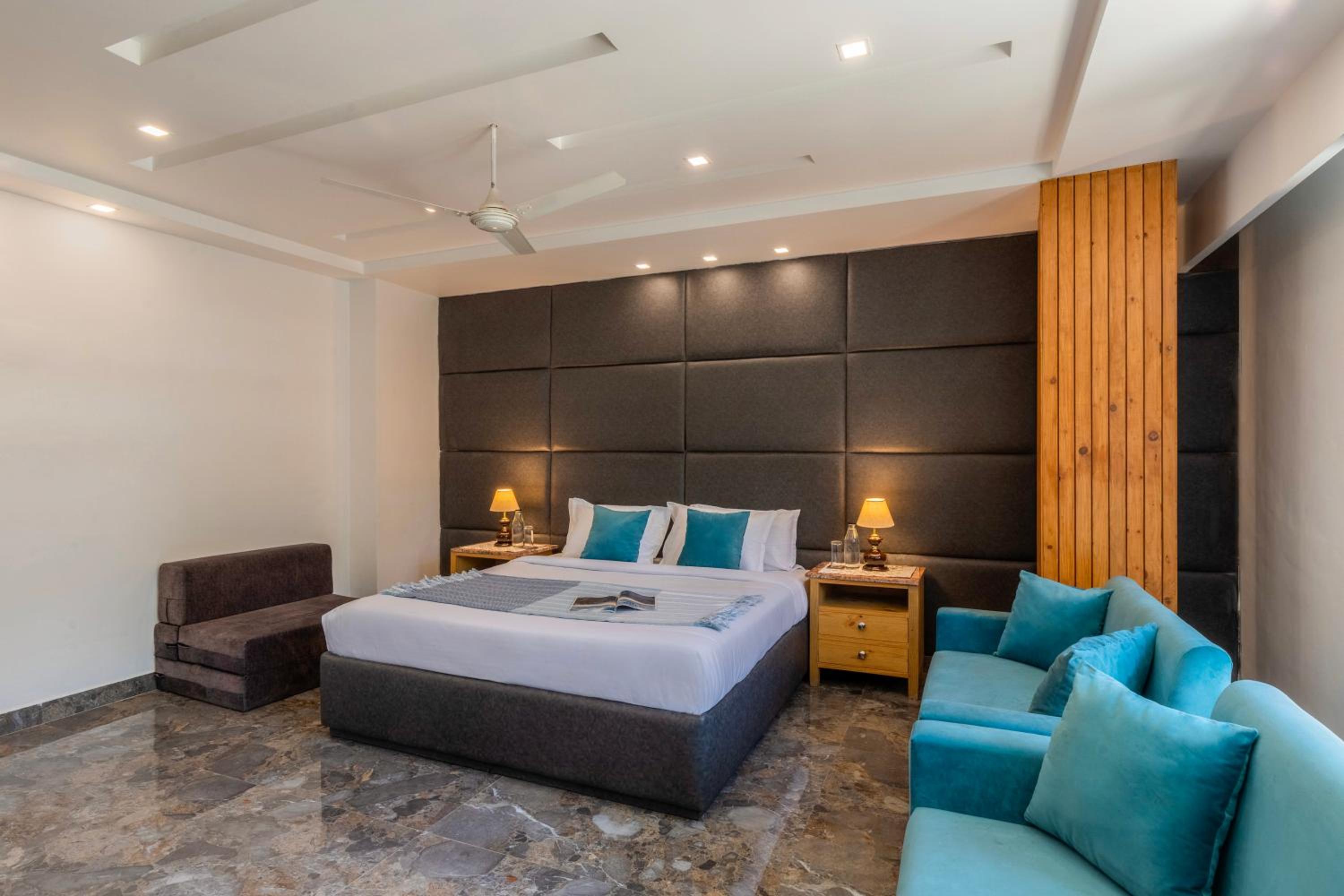 Two-Bedroom Apartment with Balcony photo 1