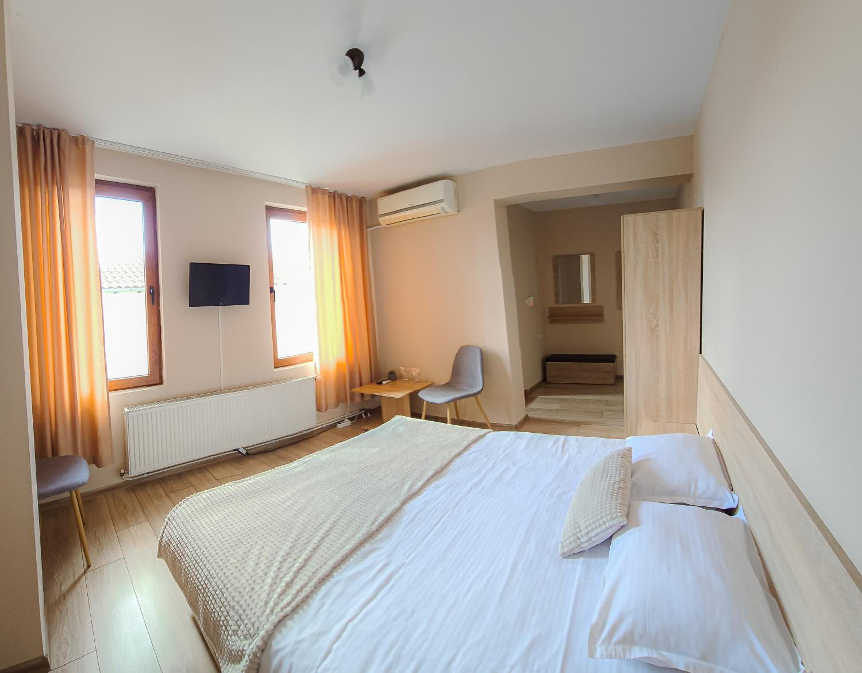 Economy Double or Twin Room photo 2