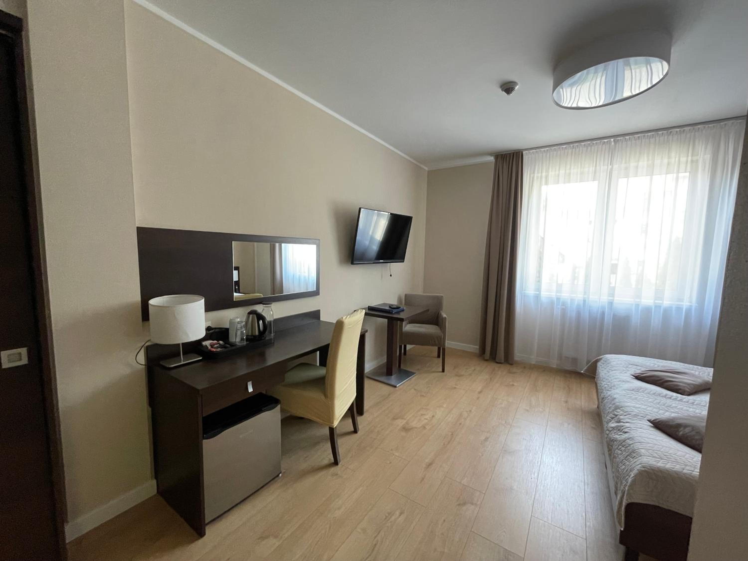 Double Room - Disability Access photo 3